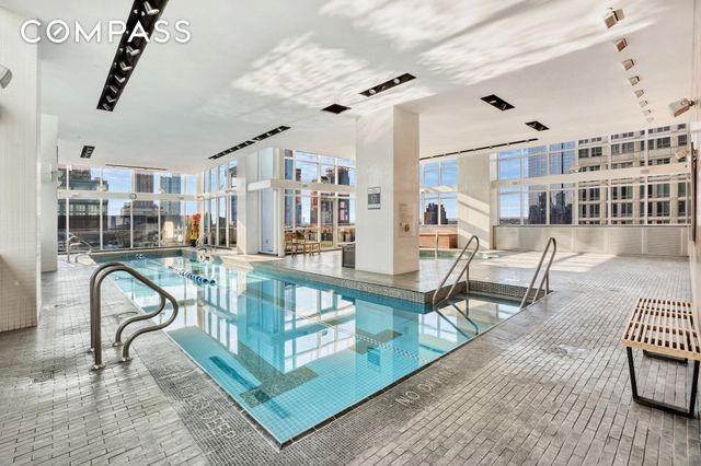 #11 photo, New York City, マンハッタン Hell's Kitchen , NY 10036