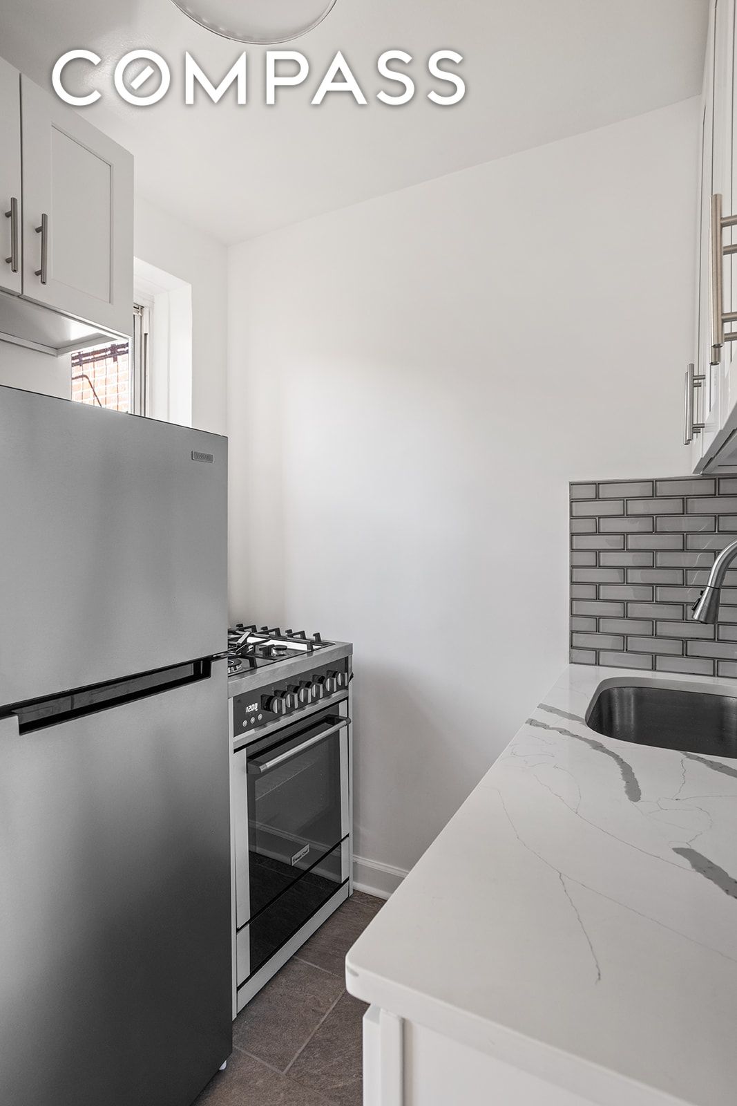 #6 photo, 33-35 81st Street, クイーンズ区 Jackson Heights , NY 11372