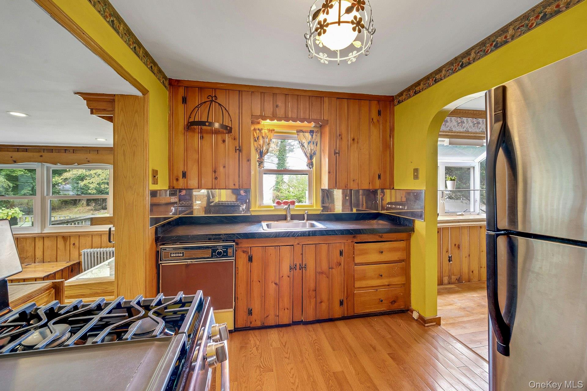 #7 photo, 217 W Washington Avenue, Pearl River , NY 10965