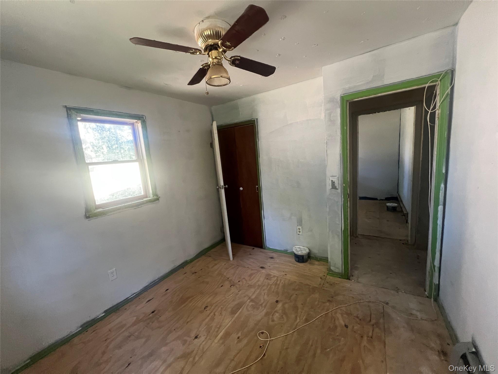 #4 photo, 18 Hillside Place, Lloyd , NY 12528