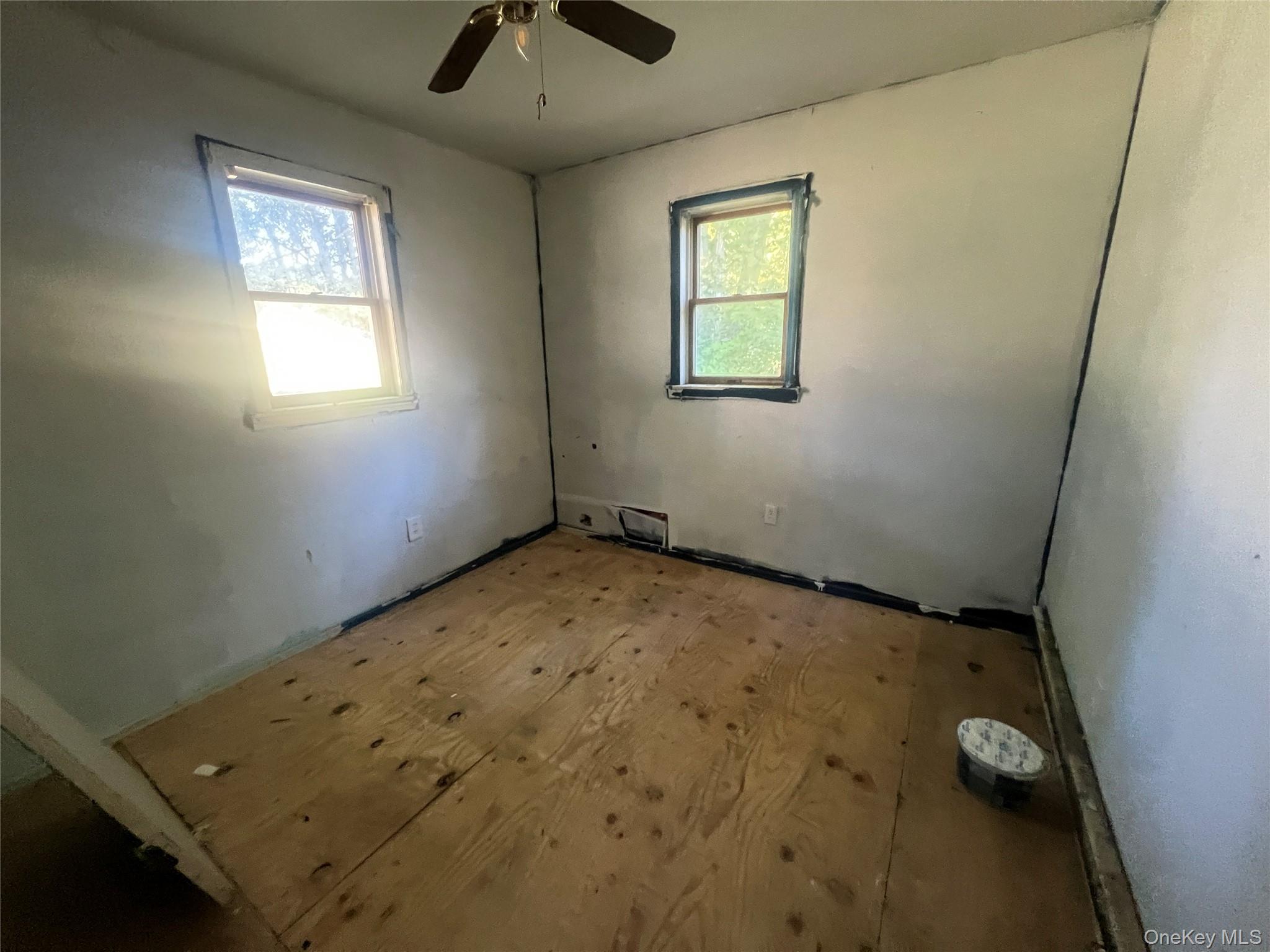 #5 photo, 18 Hillside Place, Lloyd , NY 12528