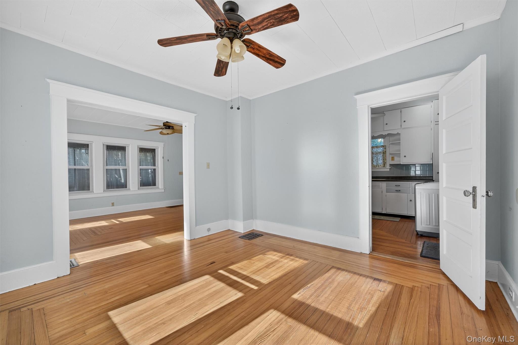 #11 photo, 15 Commonwealth Avenue, Middletown , NY 10940