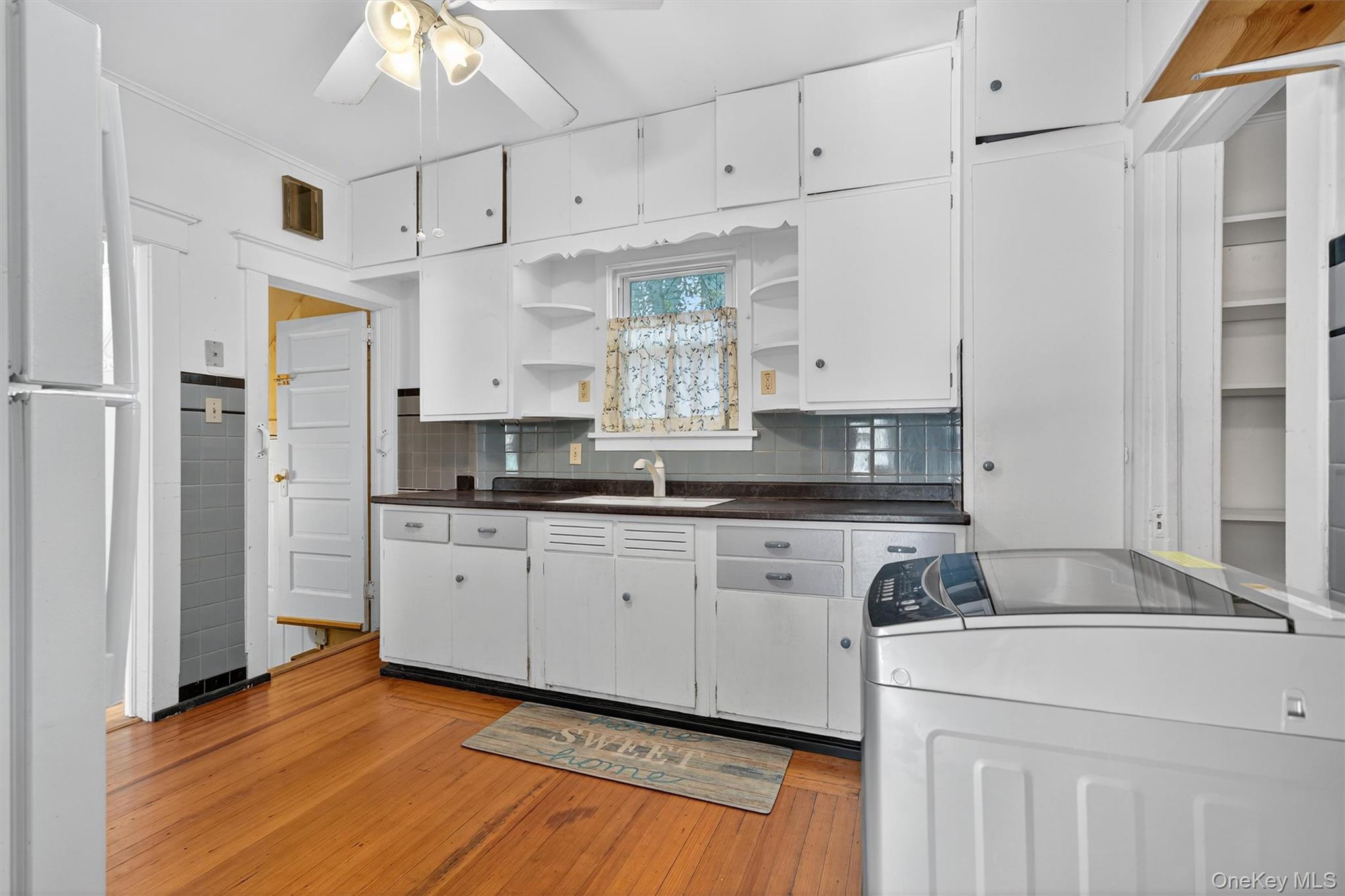 #12 photo, 15 Commonwealth Avenue, Middletown , NY 10940