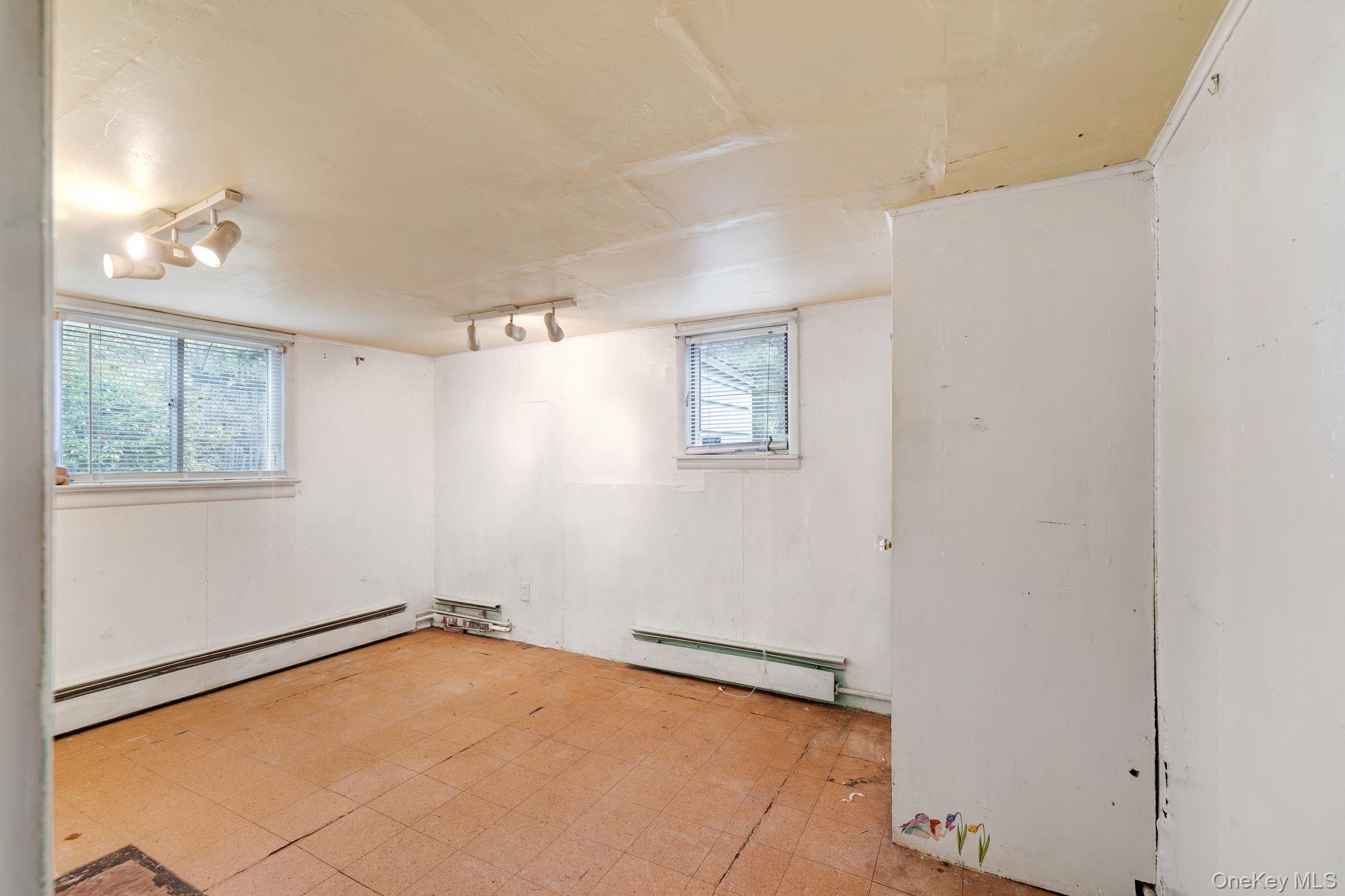 #14 photo, 207 Horns Park, Hyde Park , NY 12538