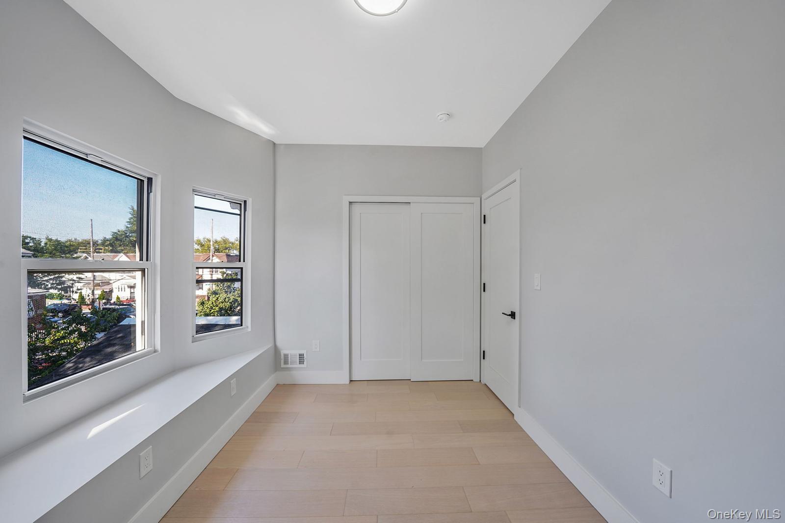 #11 photo, 7518 95th Avenue, クイーンズ区 Ozone Park , NY 11416