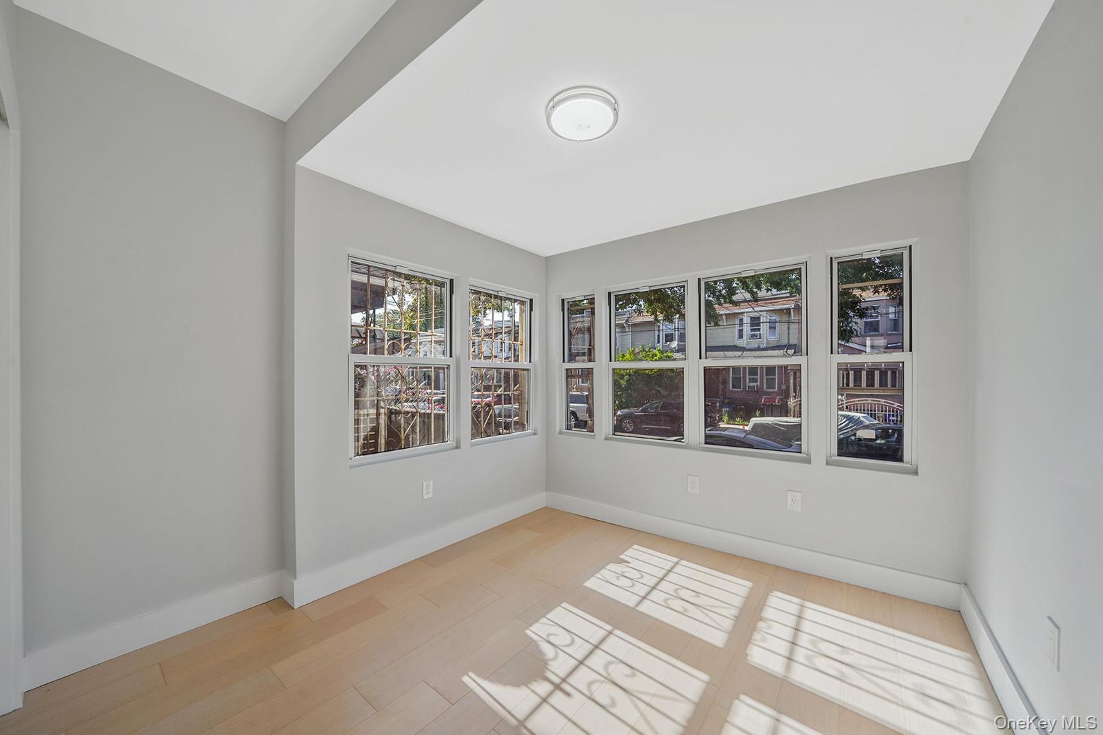 #6 photo, 7518 95th Avenue, クイーンズ区 Ozone Park , NY 11416