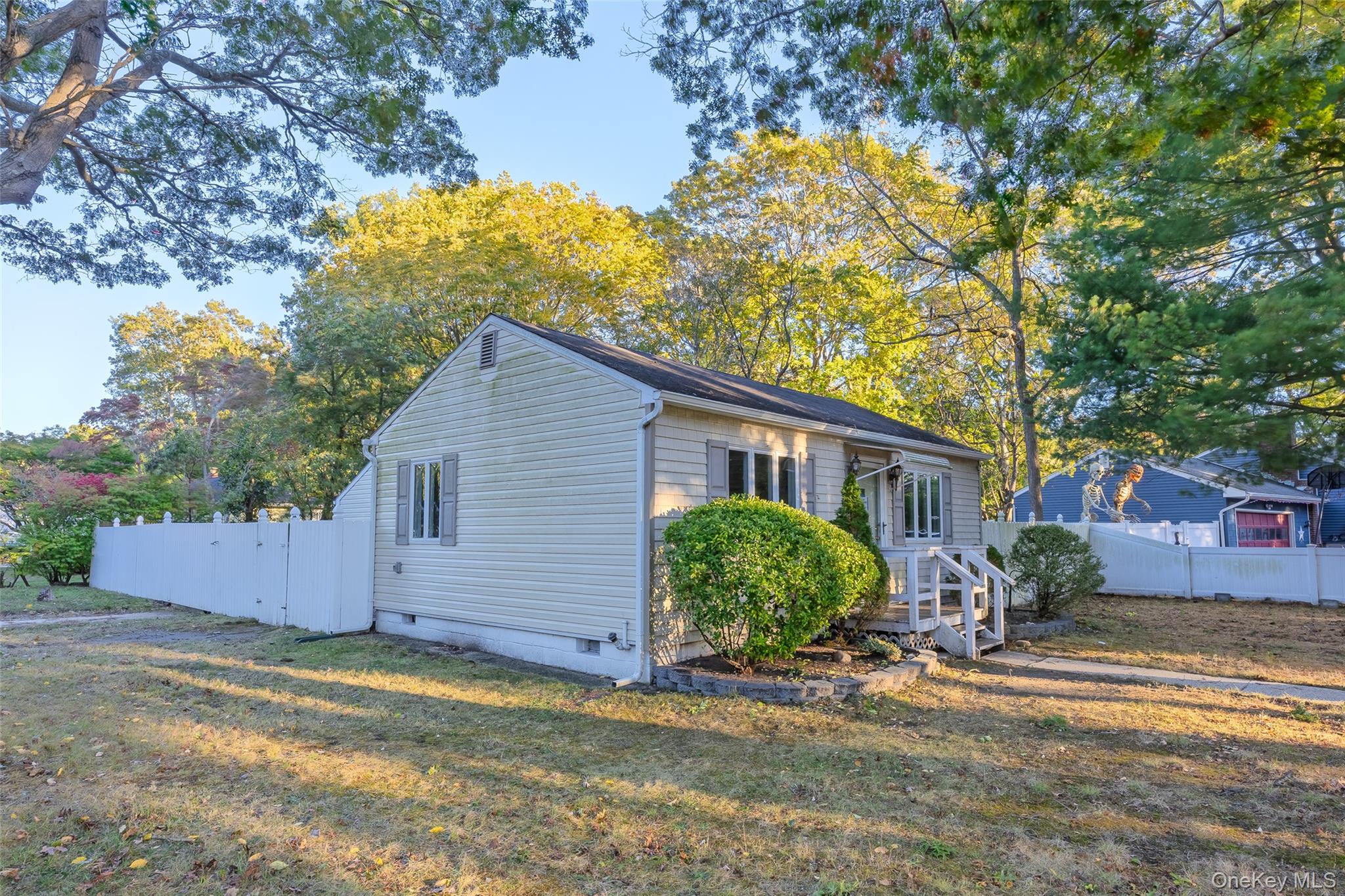 #2 photo, 85 Lake Promenade, サフォーク郡 Ronkonkoma , NY 11779