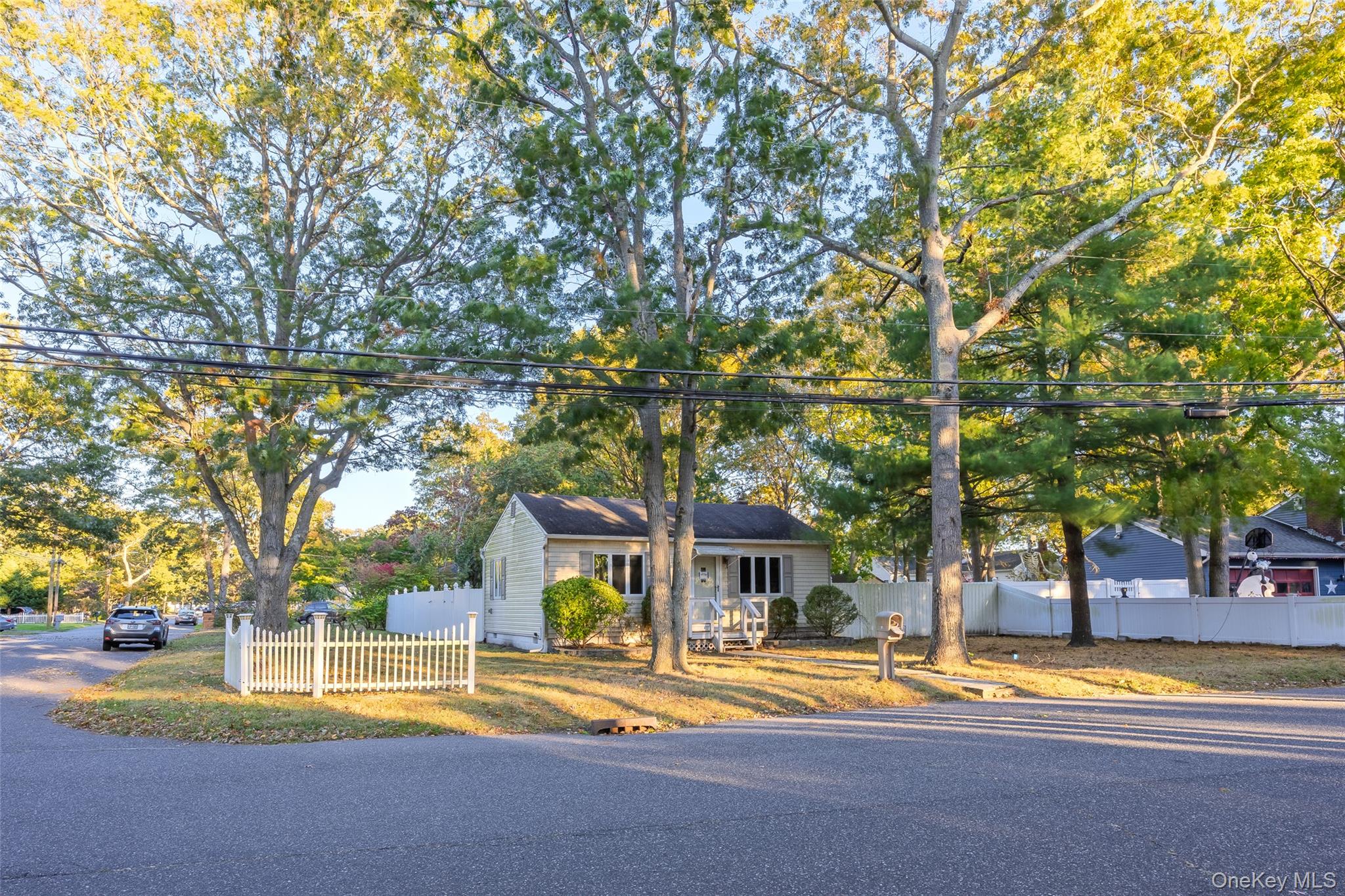 #3 photo, 85 Lake Promenade, サフォーク郡 Ronkonkoma , NY 11779