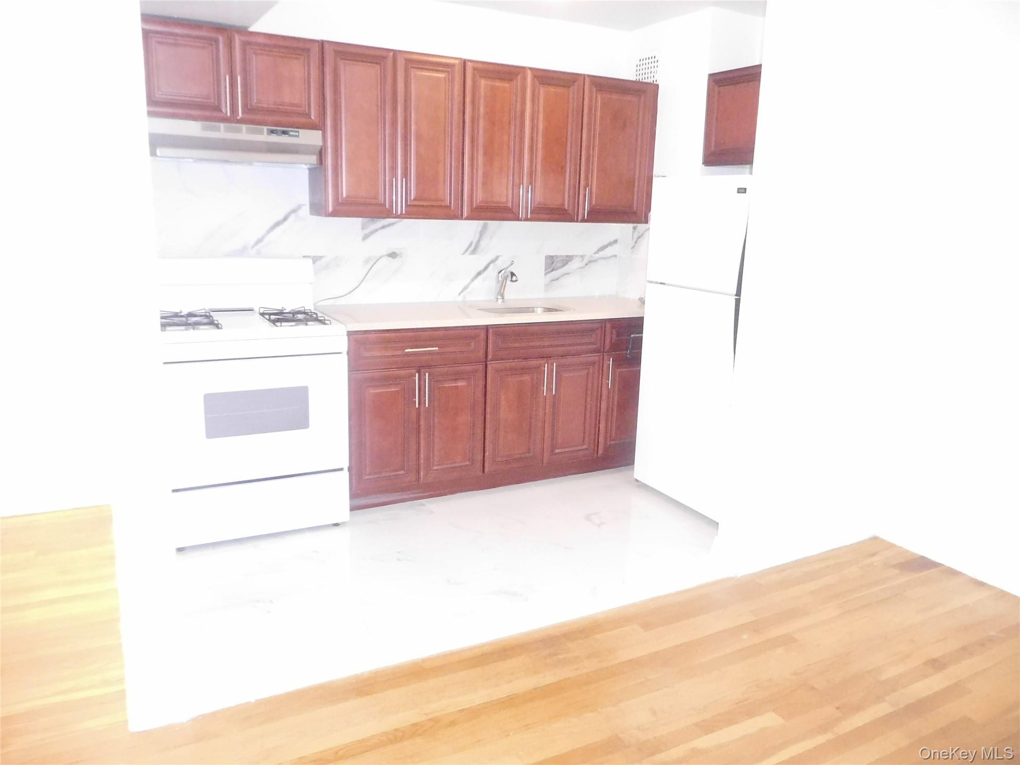 #8 photo, 34-20 Parsons Blvd, クイーンズ区 Flushing , NY 11354