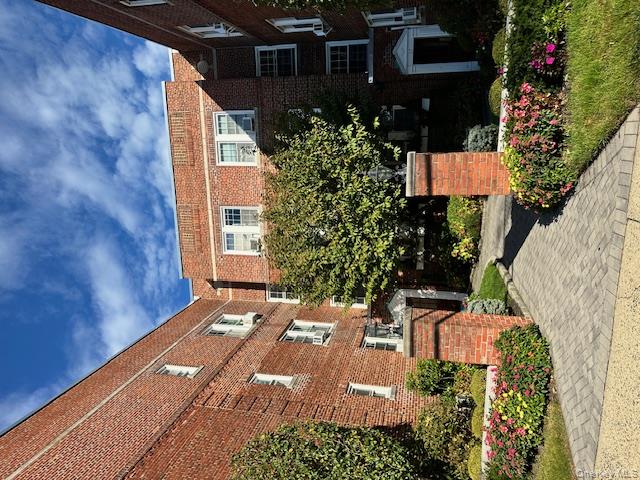 #7 photo, 15 Gaynor Avenue, Manhasset , NY 11030