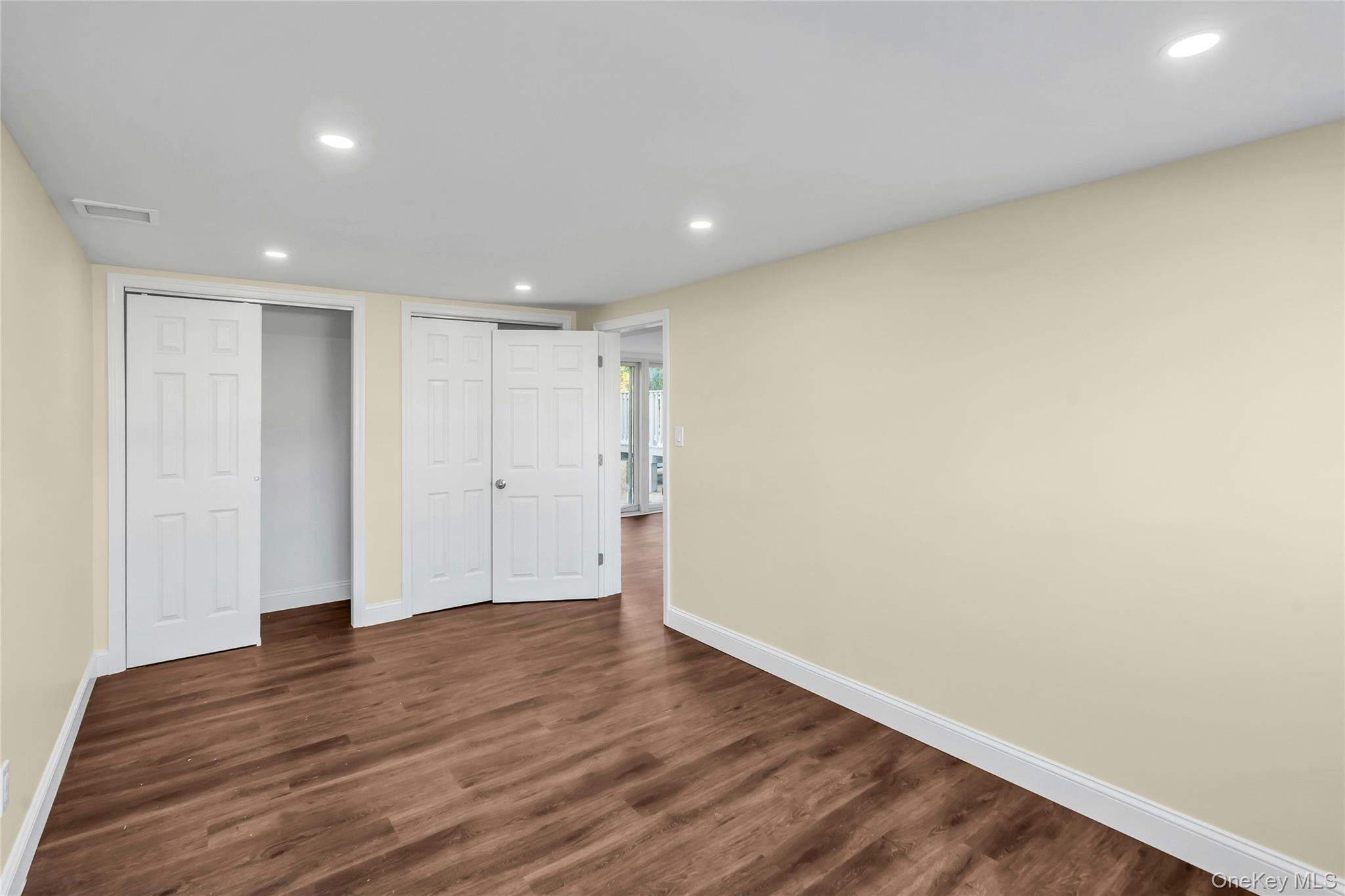 #11 photo, 248 N Iowa Avenue, ナッソー郡 Massapequa , NY 11758