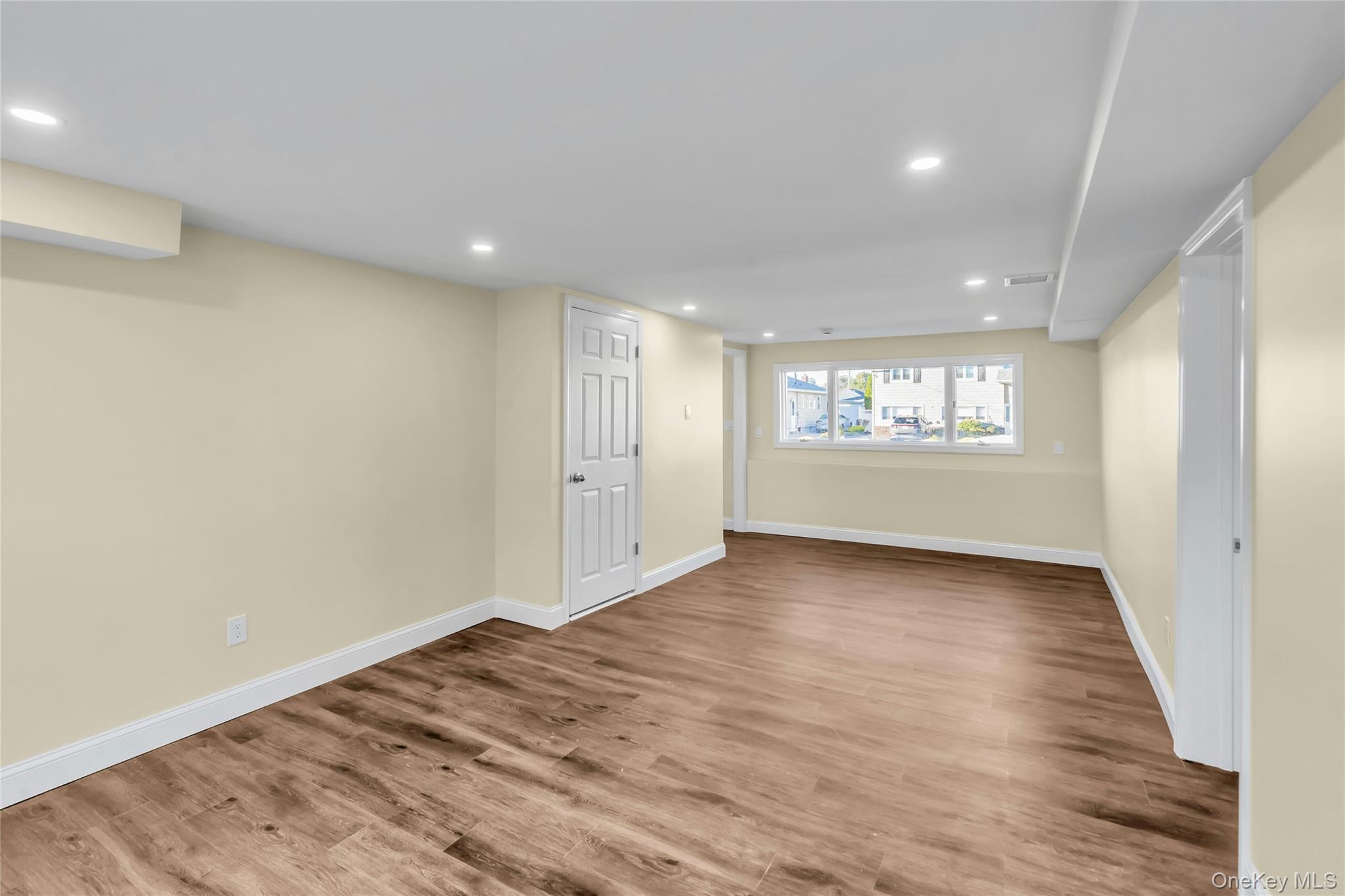 #14 photo, 248 N Iowa Avenue, ナッソー郡 Massapequa , NY 11758