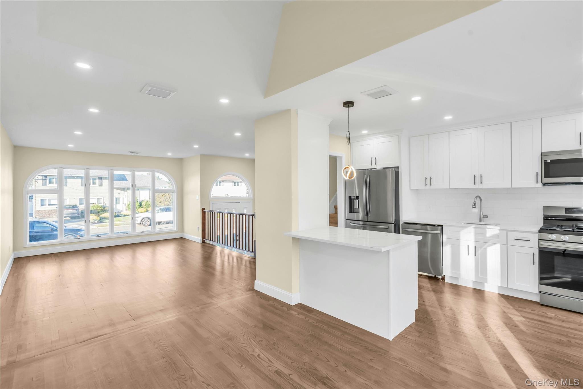 #3 photo, 248 N Iowa Avenue, ナッソー郡 Massapequa , NY 11758