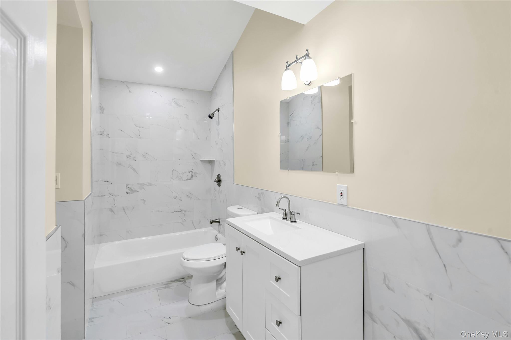 #9 photo, 248 N Iowa Avenue, ナッソー郡 Massapequa , NY 11758