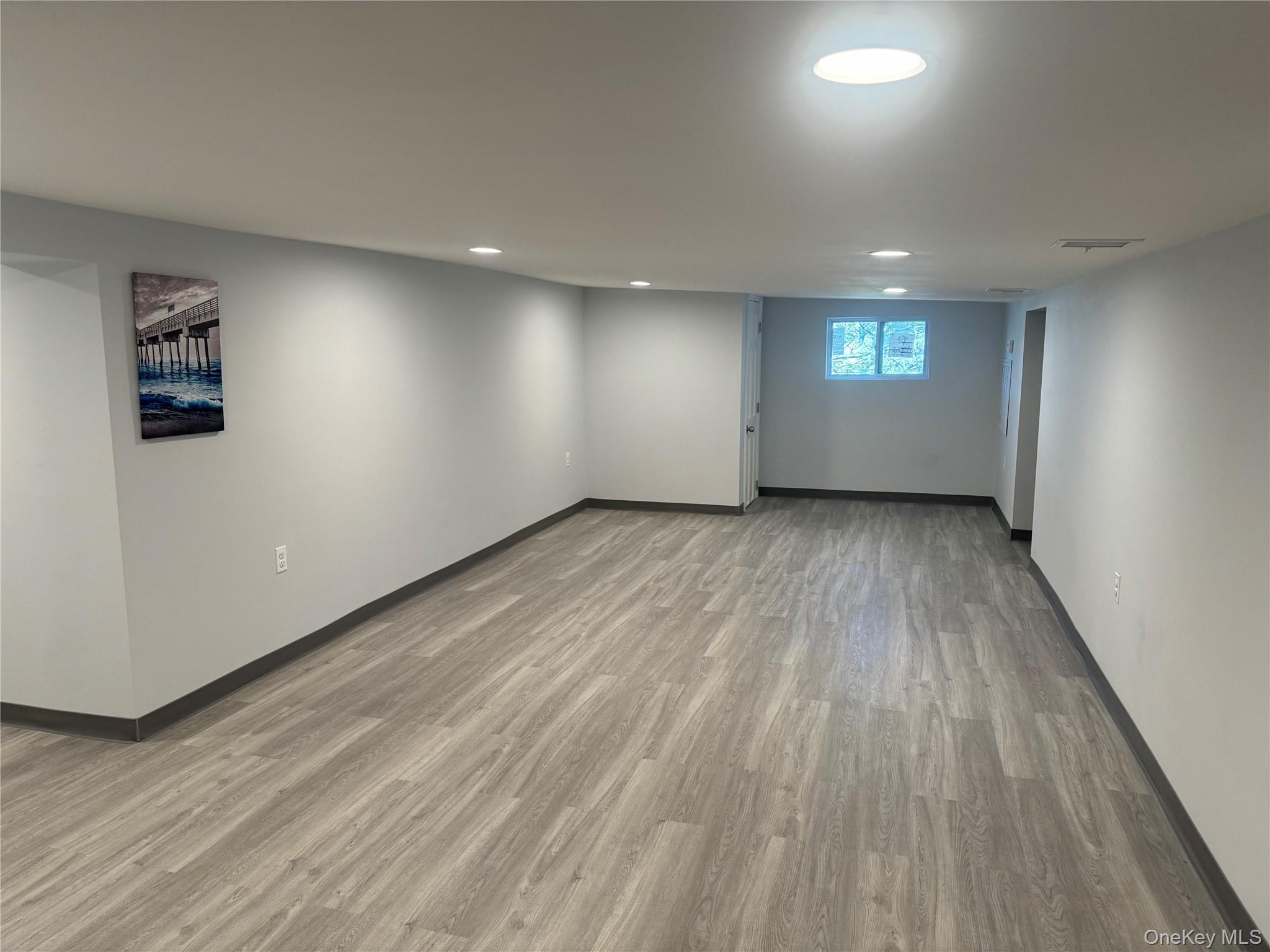 #9 photo, 1285 Montauk, サフォーク郡 Copiague , NY 11726