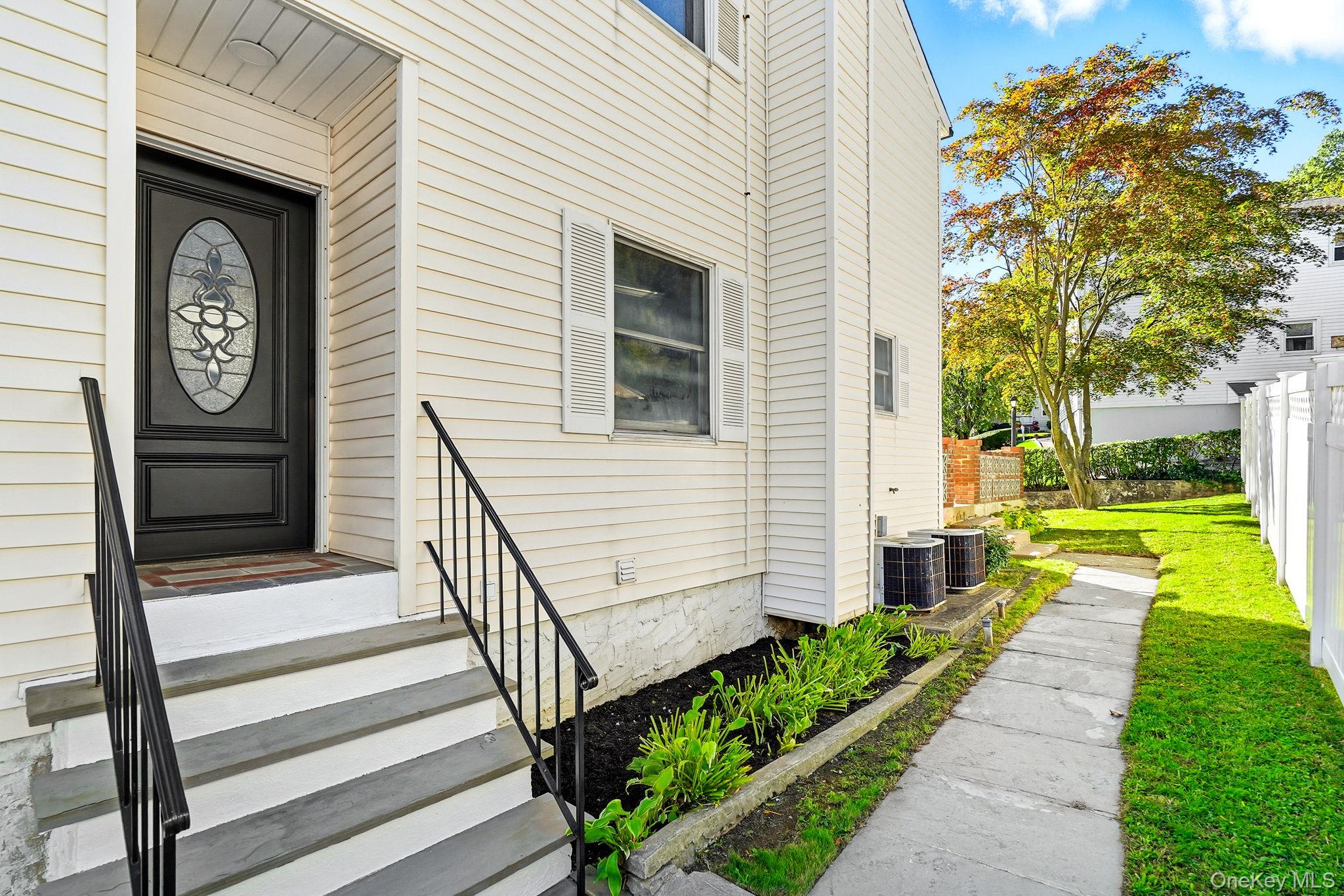 #3 photo, 11 Church Street, White Plains , NY 10603