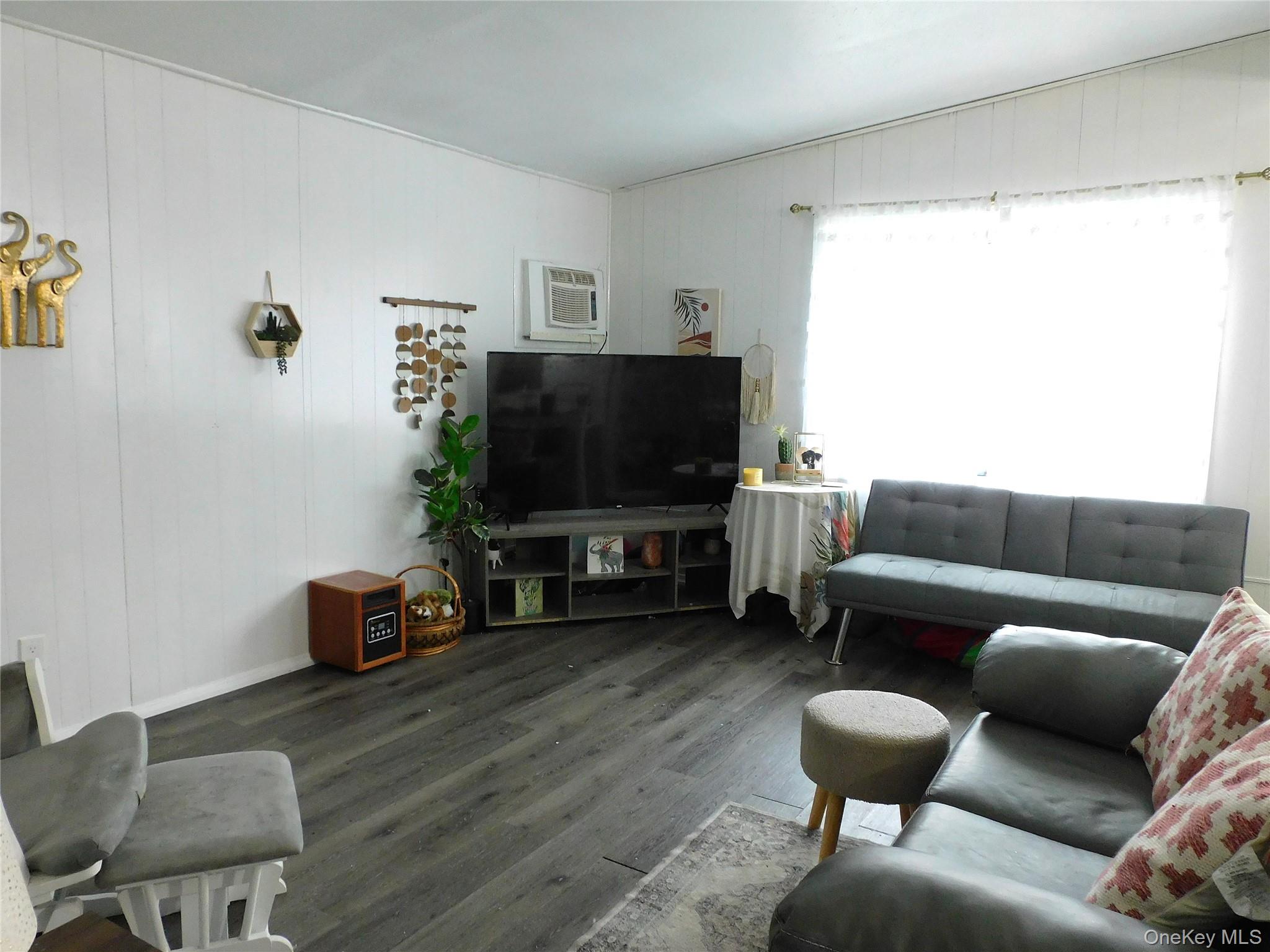 #11 photo, 20 Crescent View, Rock Hill , NY 12775