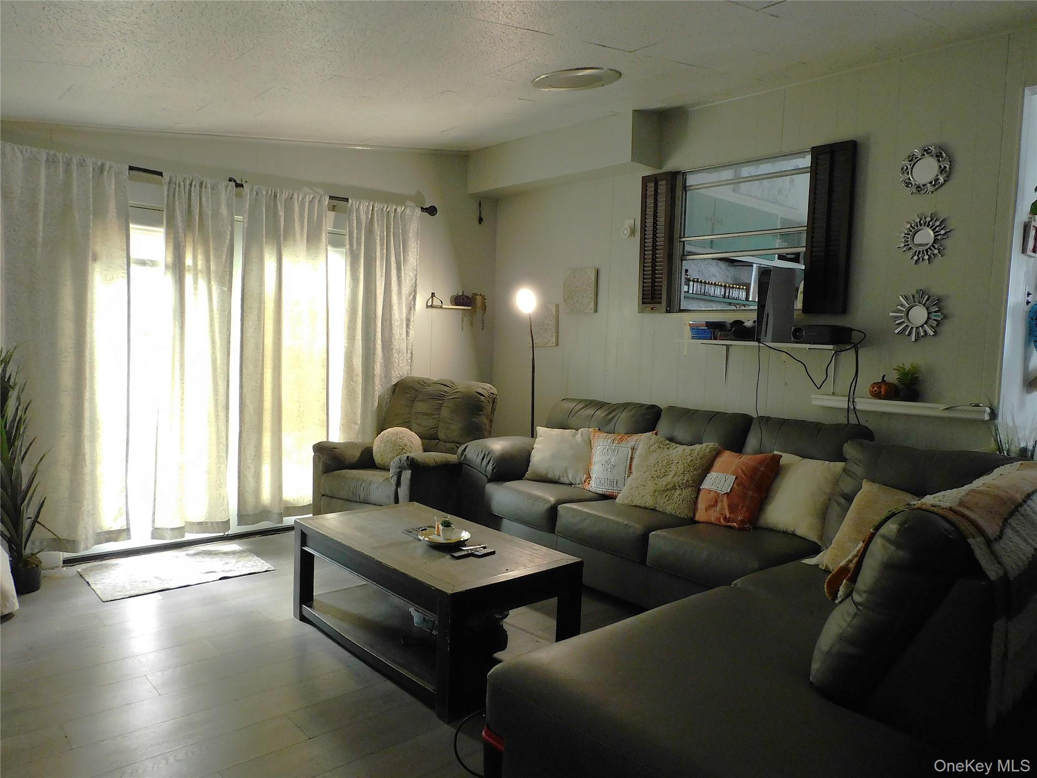 #6 photo, 20 Crescent View, Rock Hill , NY 12775