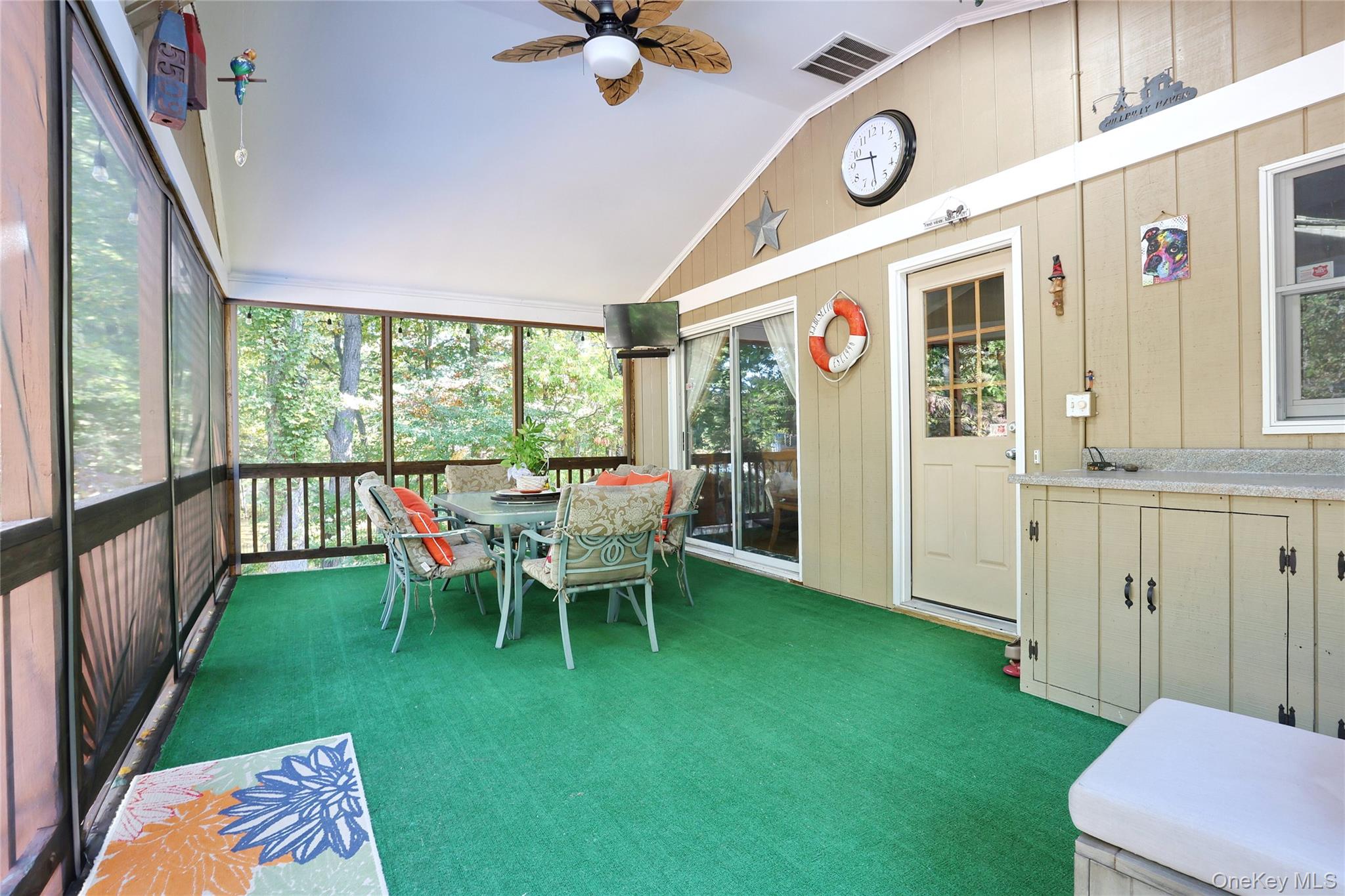 #18 photo, Pomona, Pomona , NY 10970