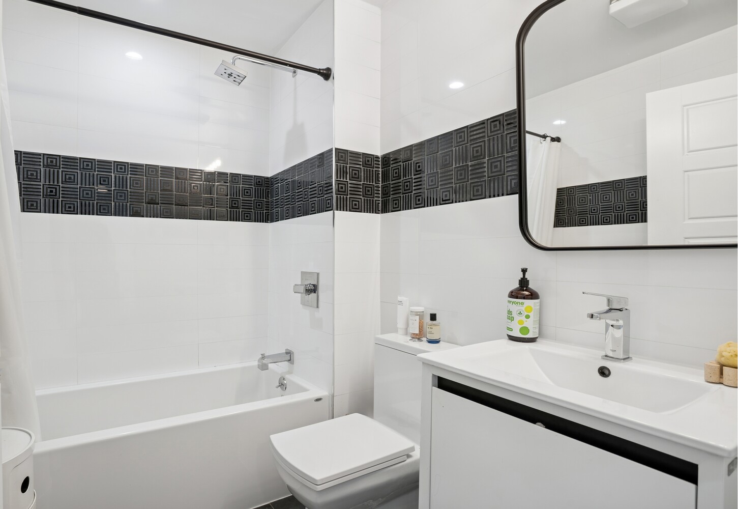 #12 photo, 290 POWERS Street, East Williamsburg , NY 11211