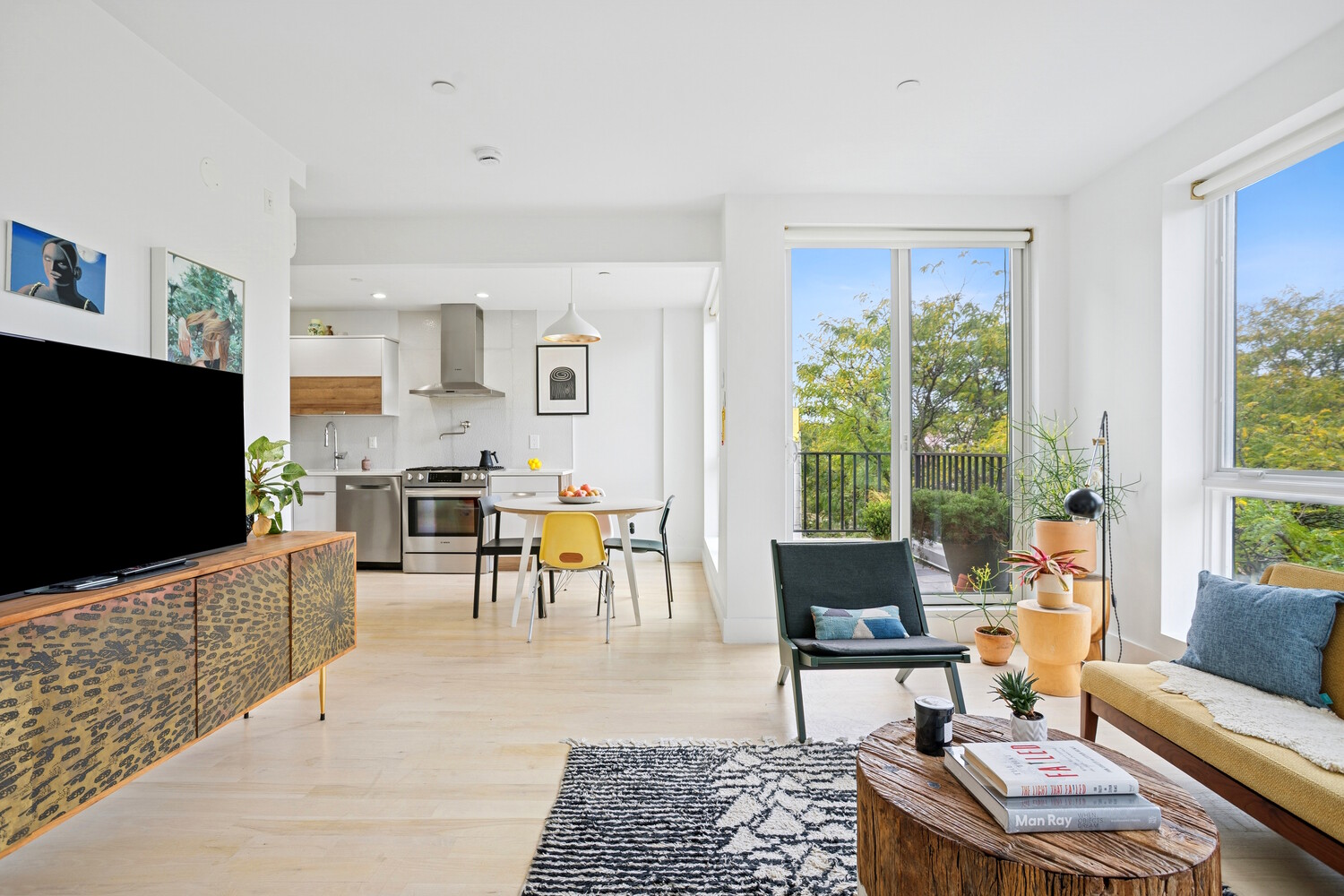 #4 photo, 290 POWERS Street, East Williamsburg , NY 11211