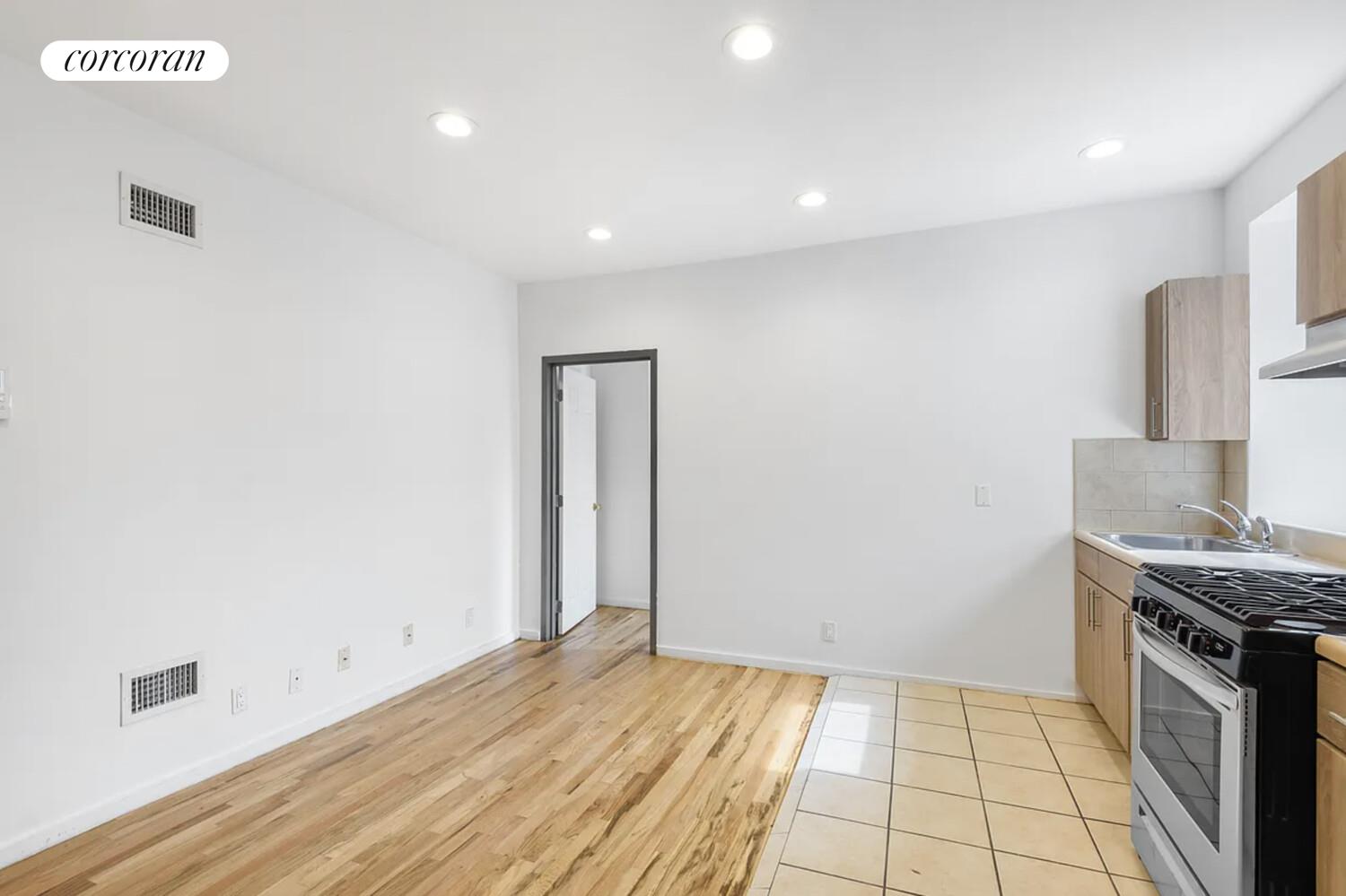 #4 photo, New York City, East Harlem , NY 10029