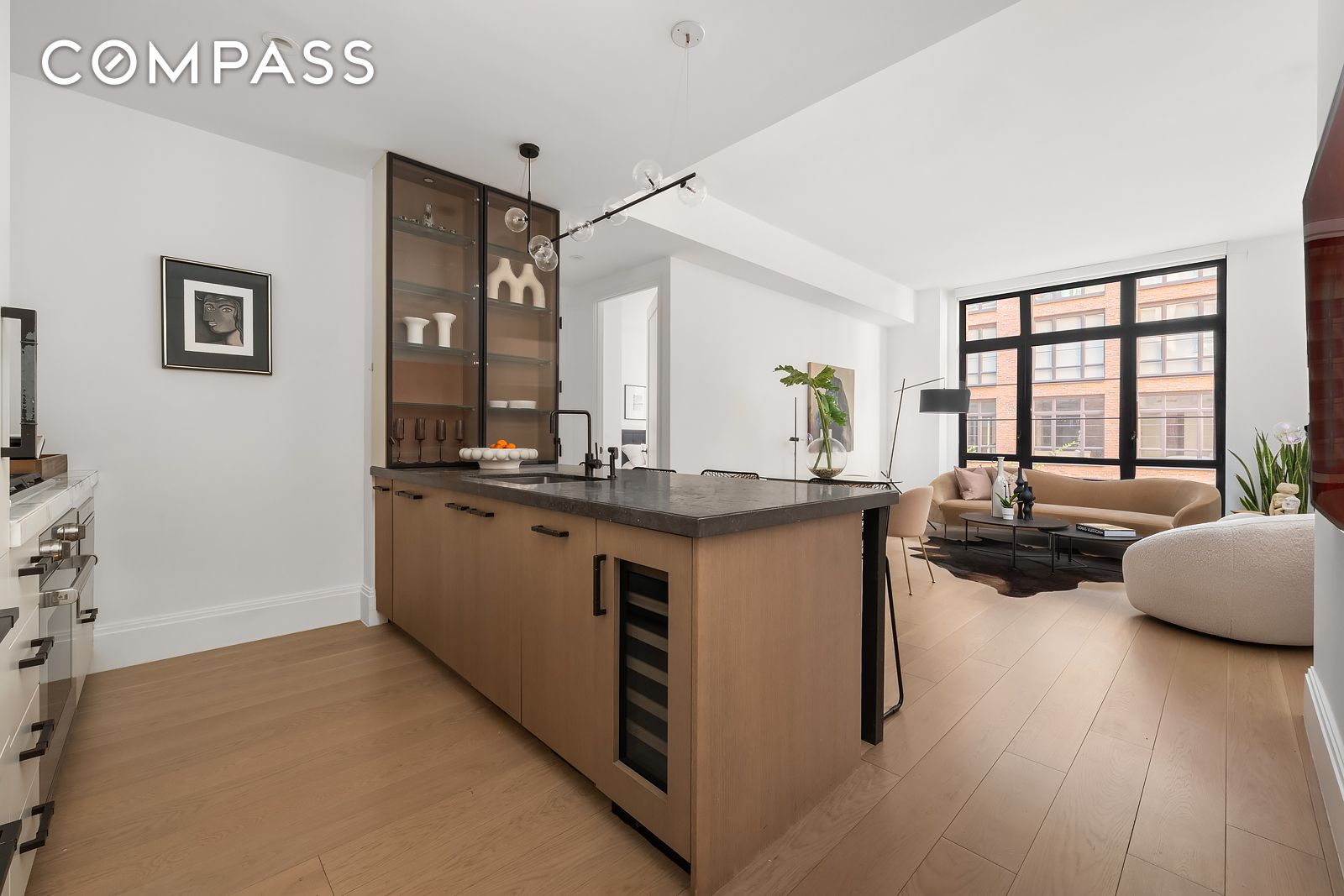 #4 photo, 438 E 12th Street, マンハッタン East Village , NY 10009