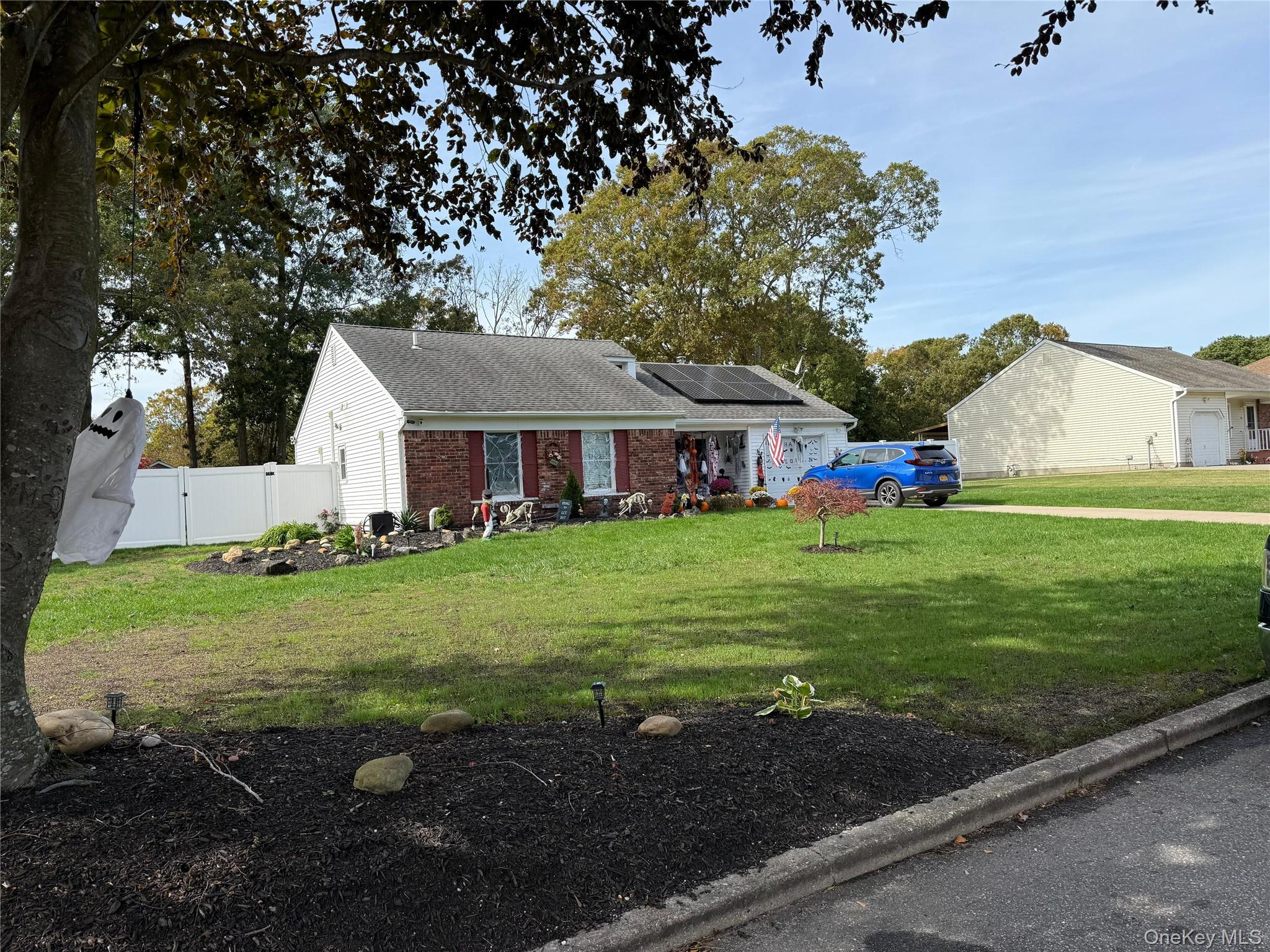 #3 photo, 56 Glenmere Lane, Coram , NY 11727