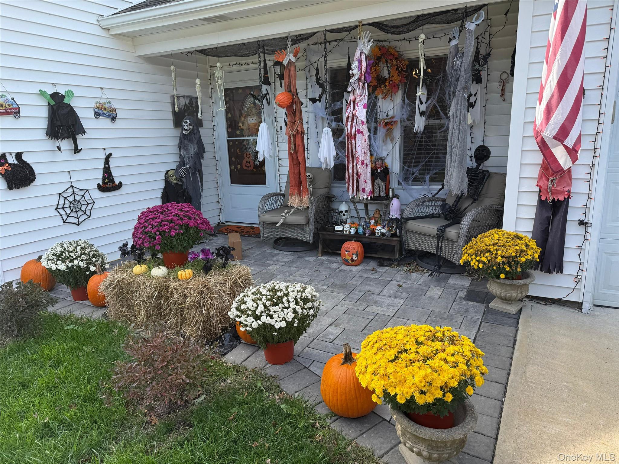 #4 photo, 56 Glenmere Lane, Coram , NY 11727