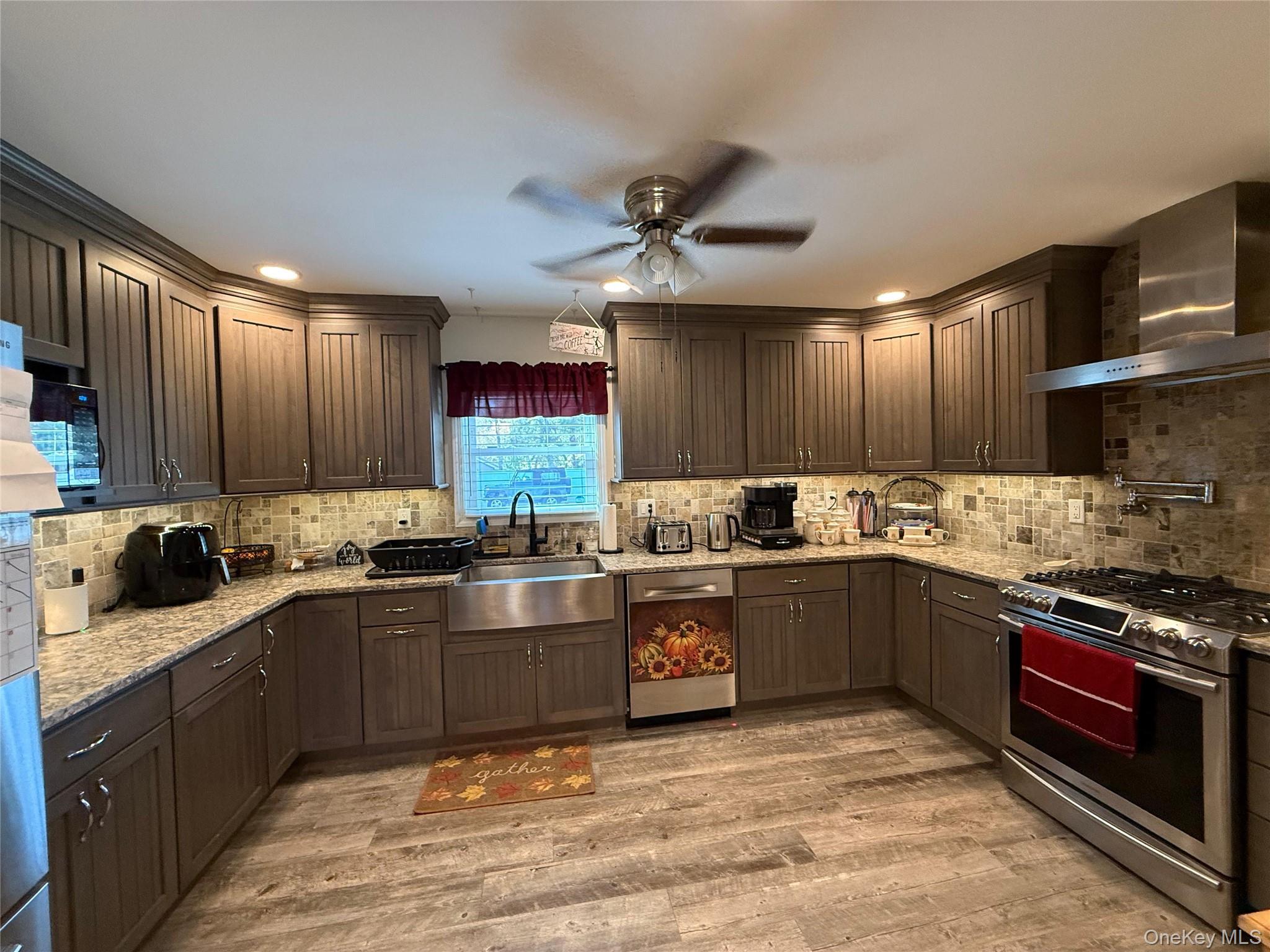 #6 photo, 56 Glenmere Lane, Coram , NY 11727