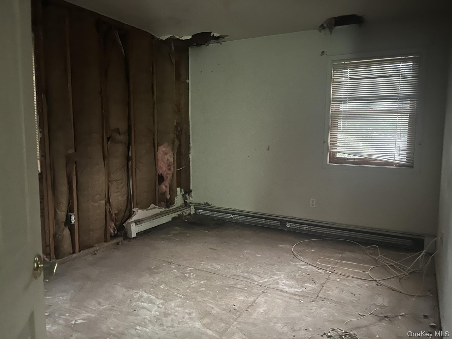 #18 photo, 25 Avenue B, सफ़ोक काउंटी Holbrook , NY 11741