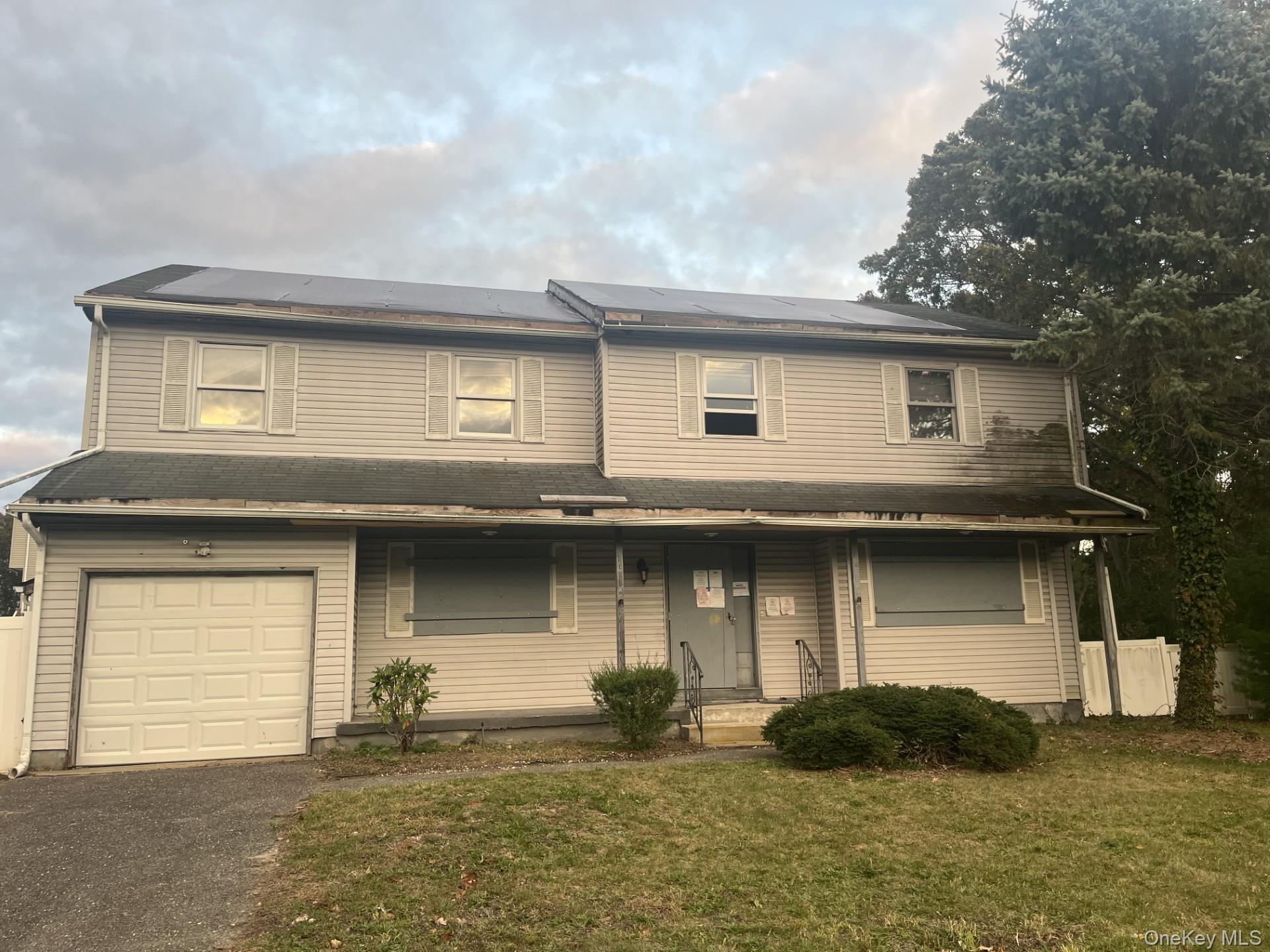 #2 photo, 25 Avenue B, सफ़ोक काउंटी Holbrook , NY 11741