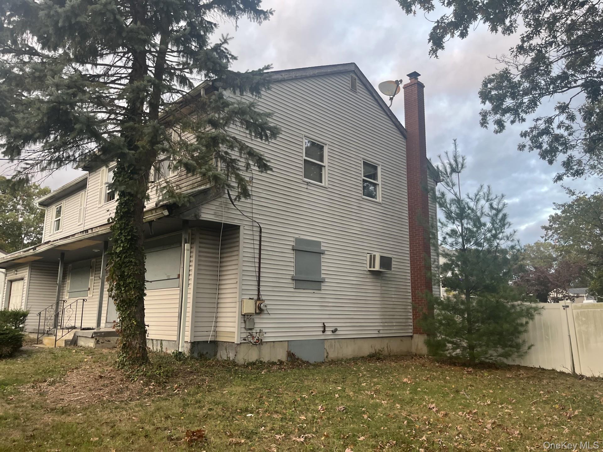 #4 photo, 25 Avenue B, सफ़ोक काउंटी Holbrook , NY 11741