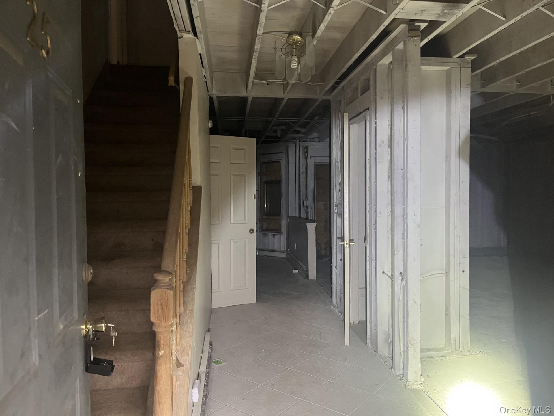 #9 photo, 25 Avenue B, सफ़ोक काउंटी Holbrook , NY 11741