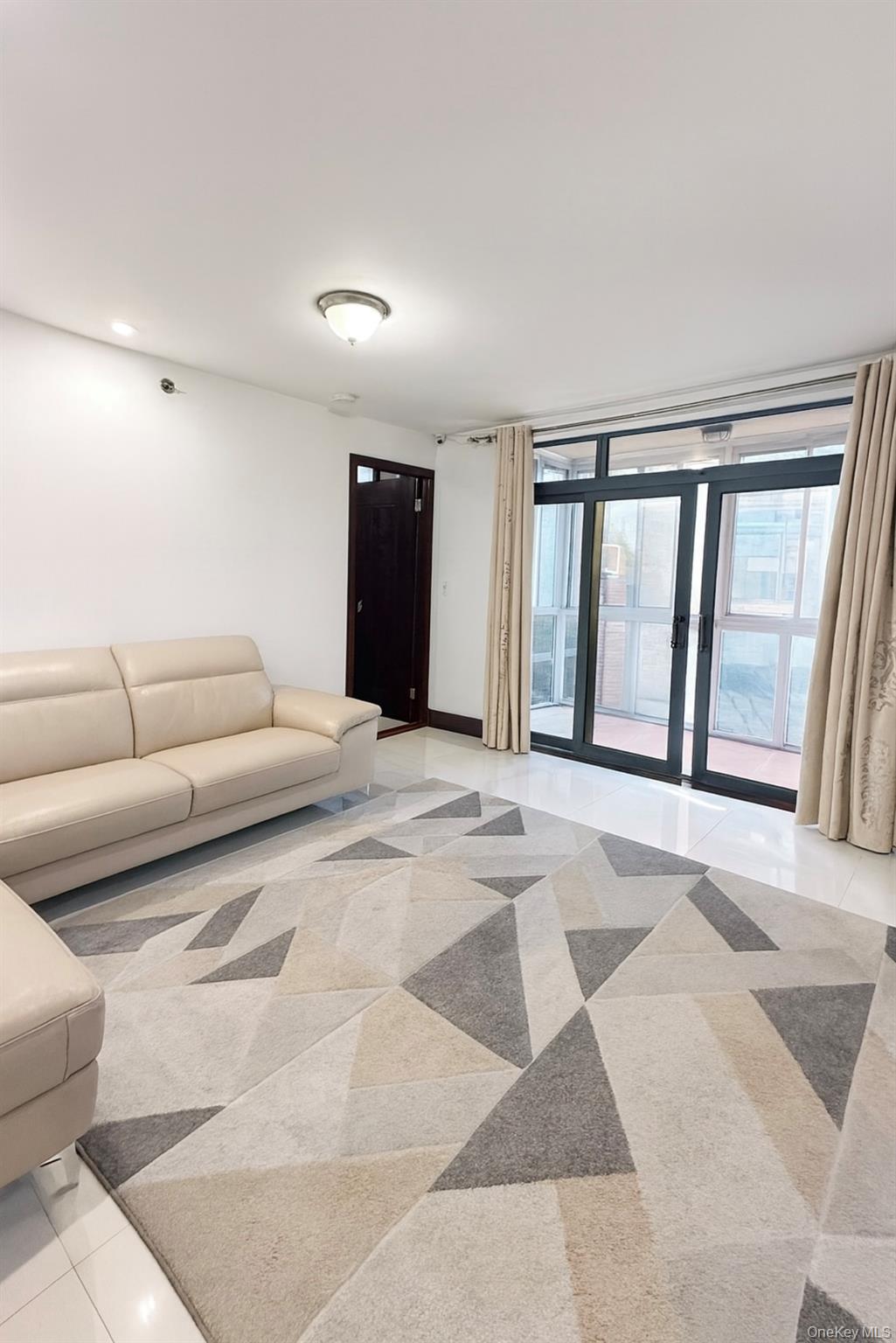 #3 photo, 13229 Blossom Avenue, クイーンズ区 Flushing , NY 11355