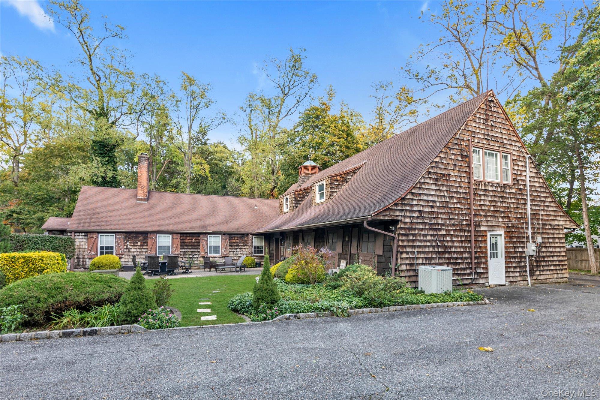 #1 photo, 2177 Cedar Swamp Road, ナッソー郡 Brookville , NY 11545