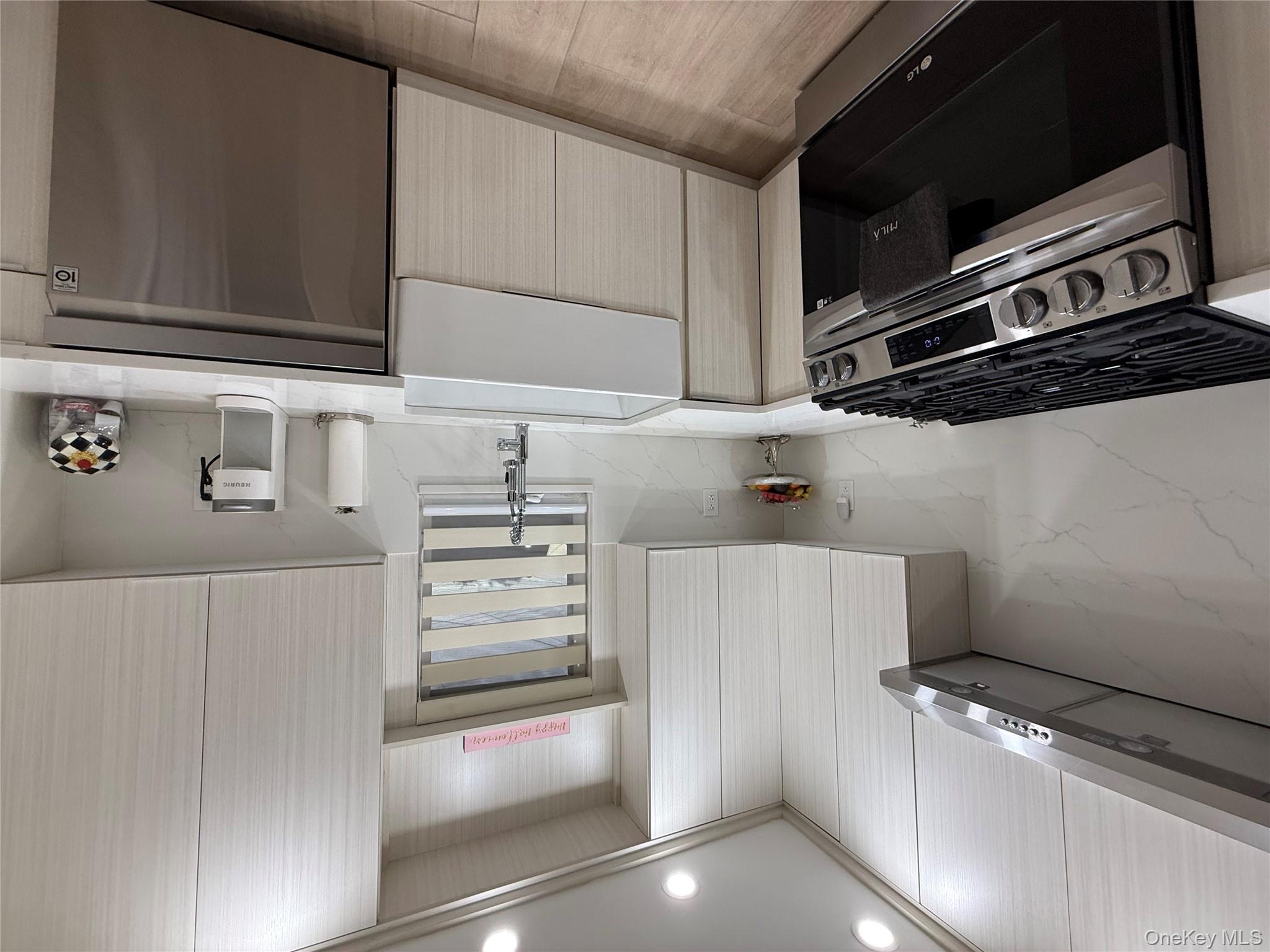 #18 photo, 15811 84th Street, クイーンズ区 Howard Beach , NY 11414