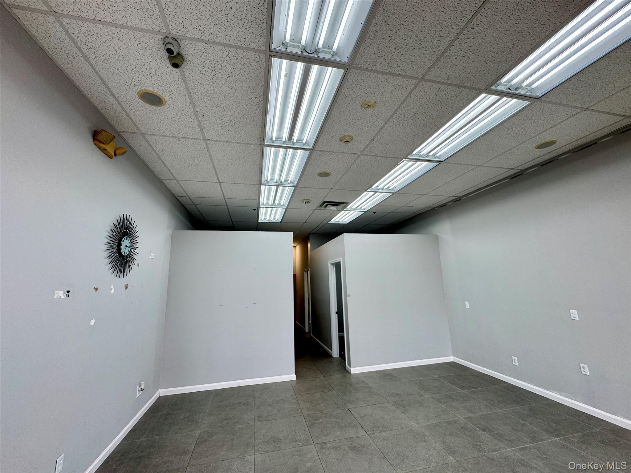 #3 photo, 4008 Jerusalem Avenue, ナッソー郡 Hempstead , NY 11783