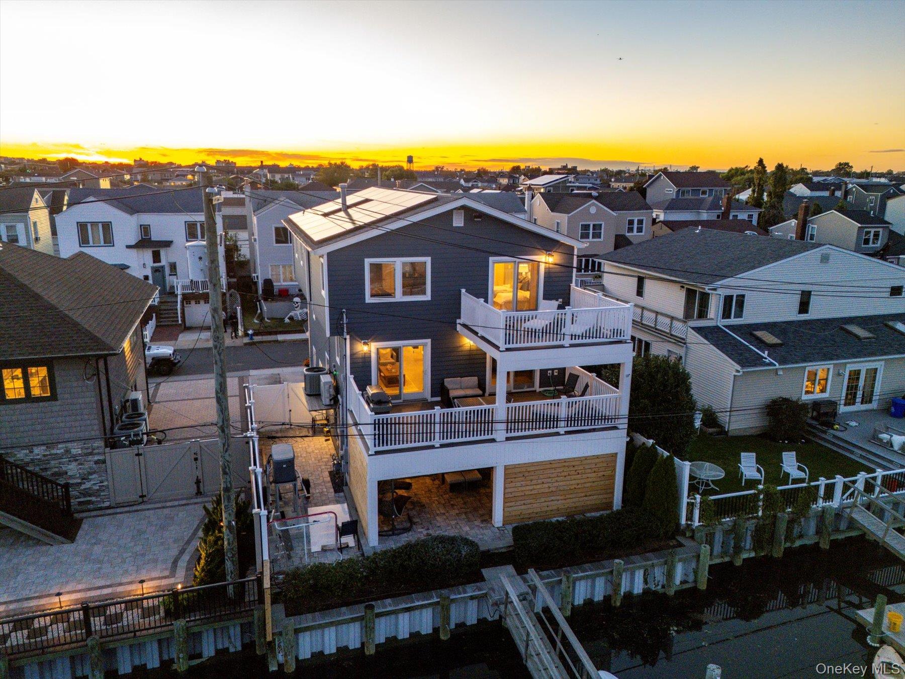 #1 photo, 12 Vinton Street, ナッソー郡 Long Beach , NY 11561