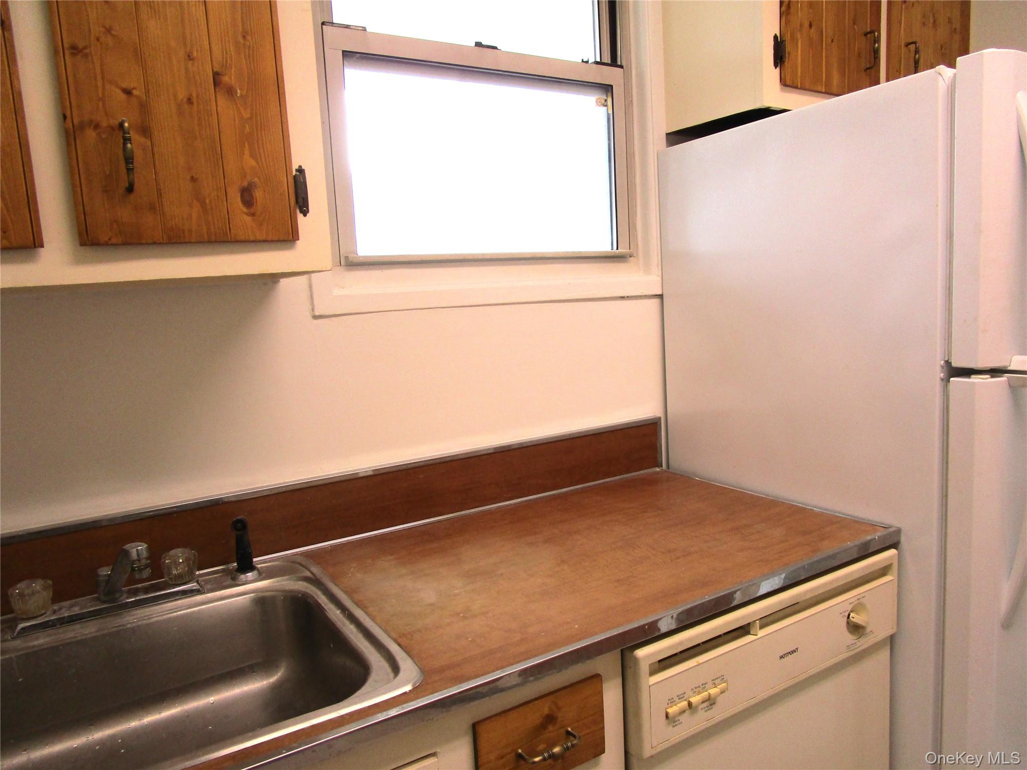 #16 photo, 75 Noble Street, ナッソー郡 Lynbrook , NY 11563