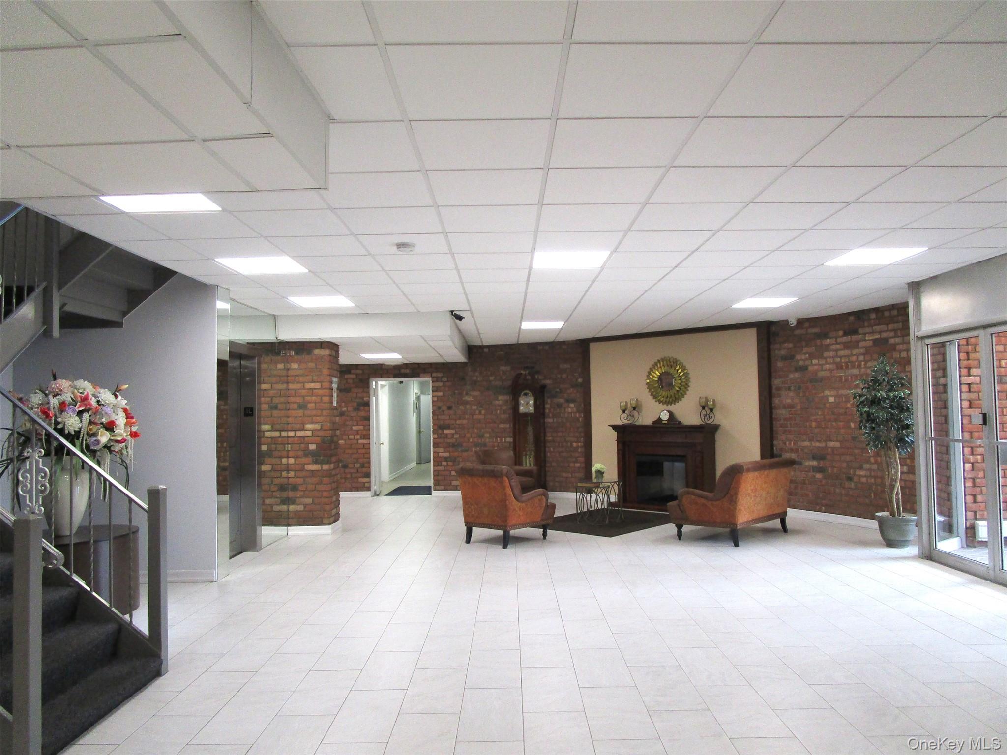 #5 photo, 75 Noble Street, ナッソー郡 Lynbrook , NY 11563