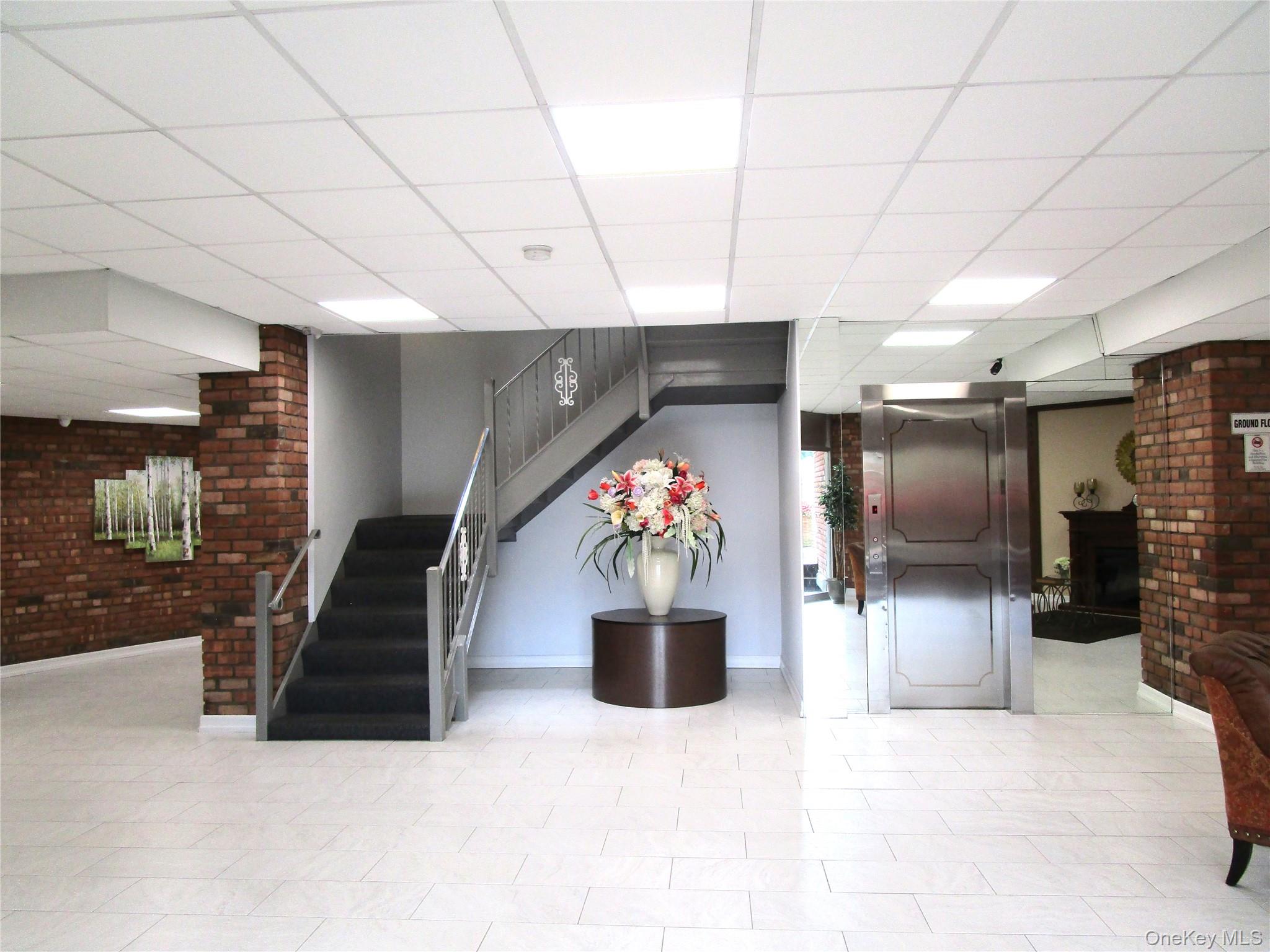 #6 photo, 75 Noble Street, ナッソー郡 Lynbrook , NY 11563