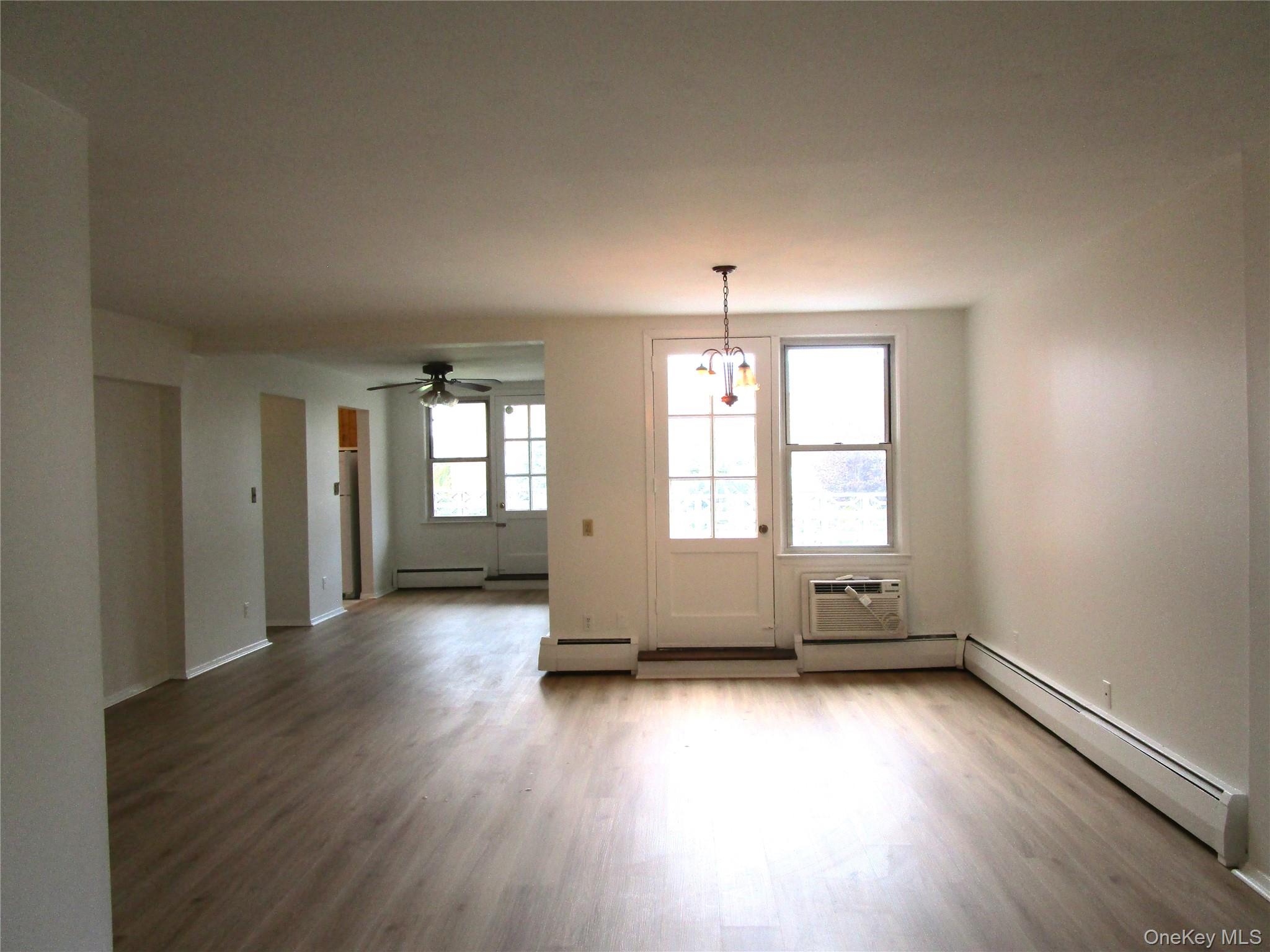 #9 photo, 75 Noble Street, ナッソー郡 Lynbrook , NY 11563