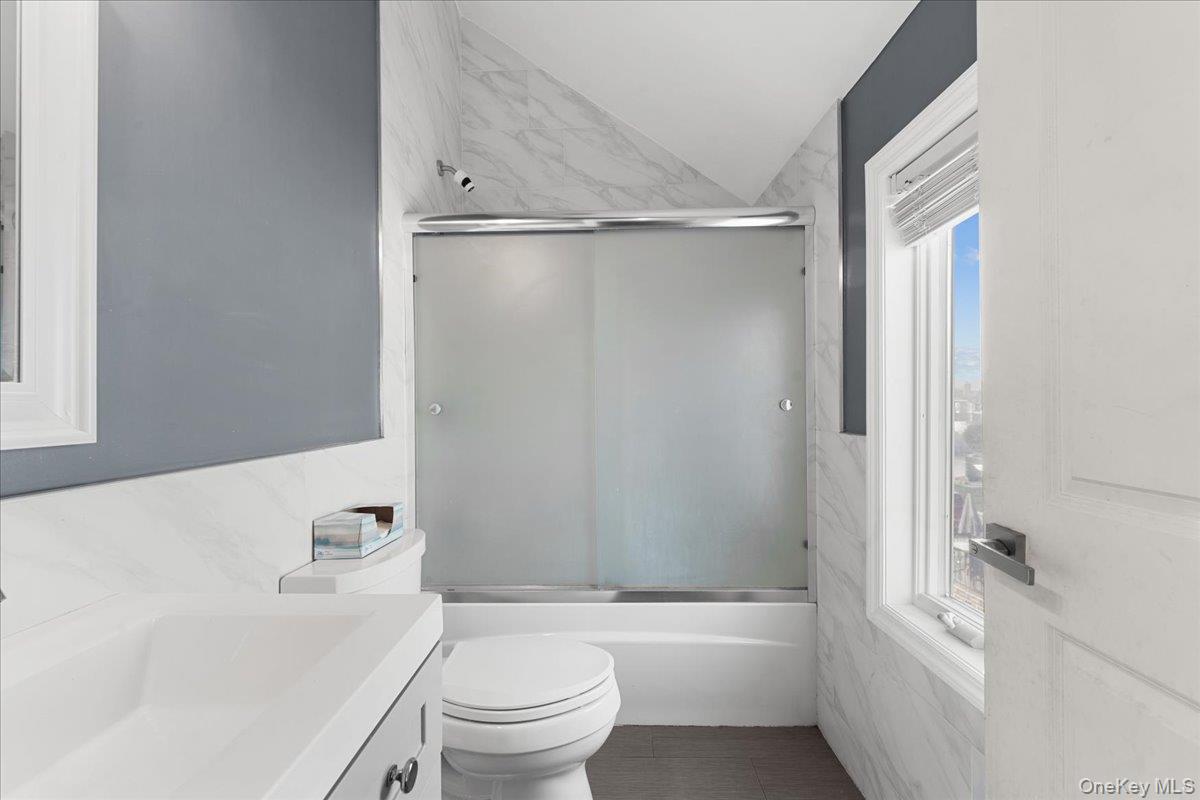 #10 photo, 1136 west broadway, ナッソー郡 Hewlett , NY 11557