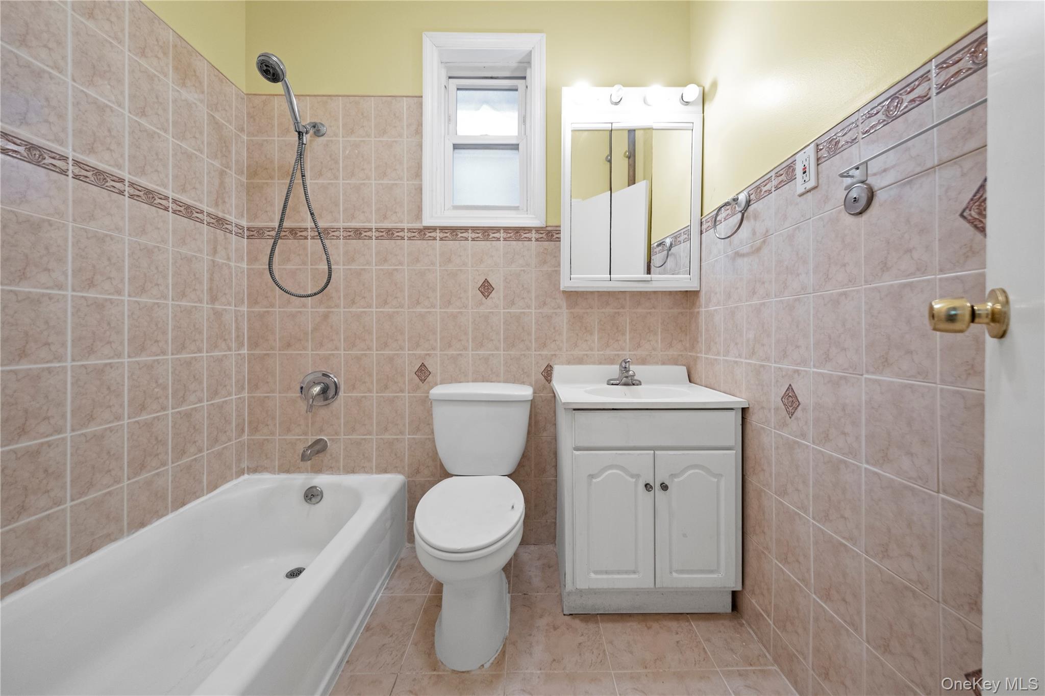 #12 photo, 968 Saint Johns Place, ブルックリン区 Brooklyn , NY 11213