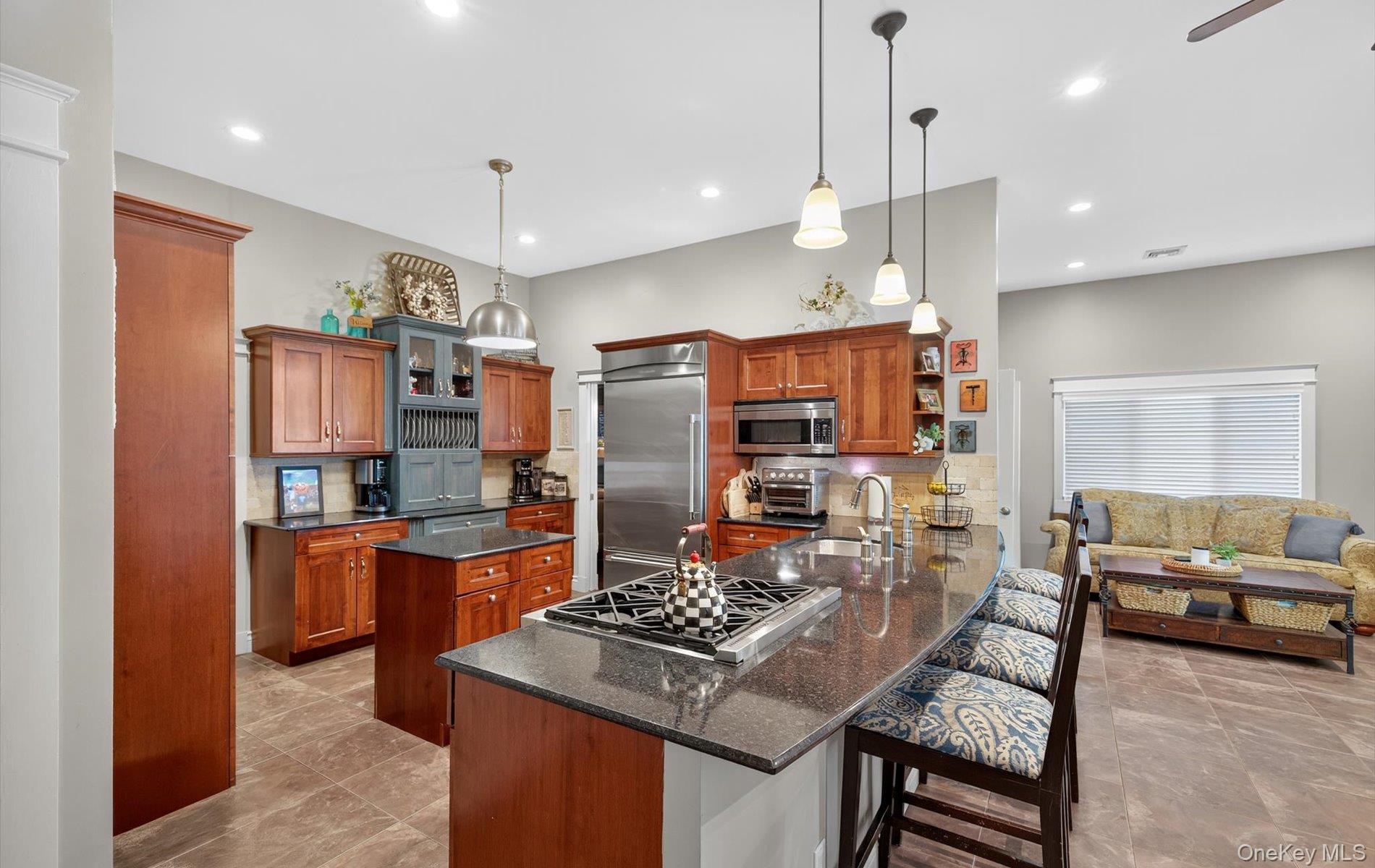 #10 photo, 171 Dix Hills Road, Dix Hills , NY 11746