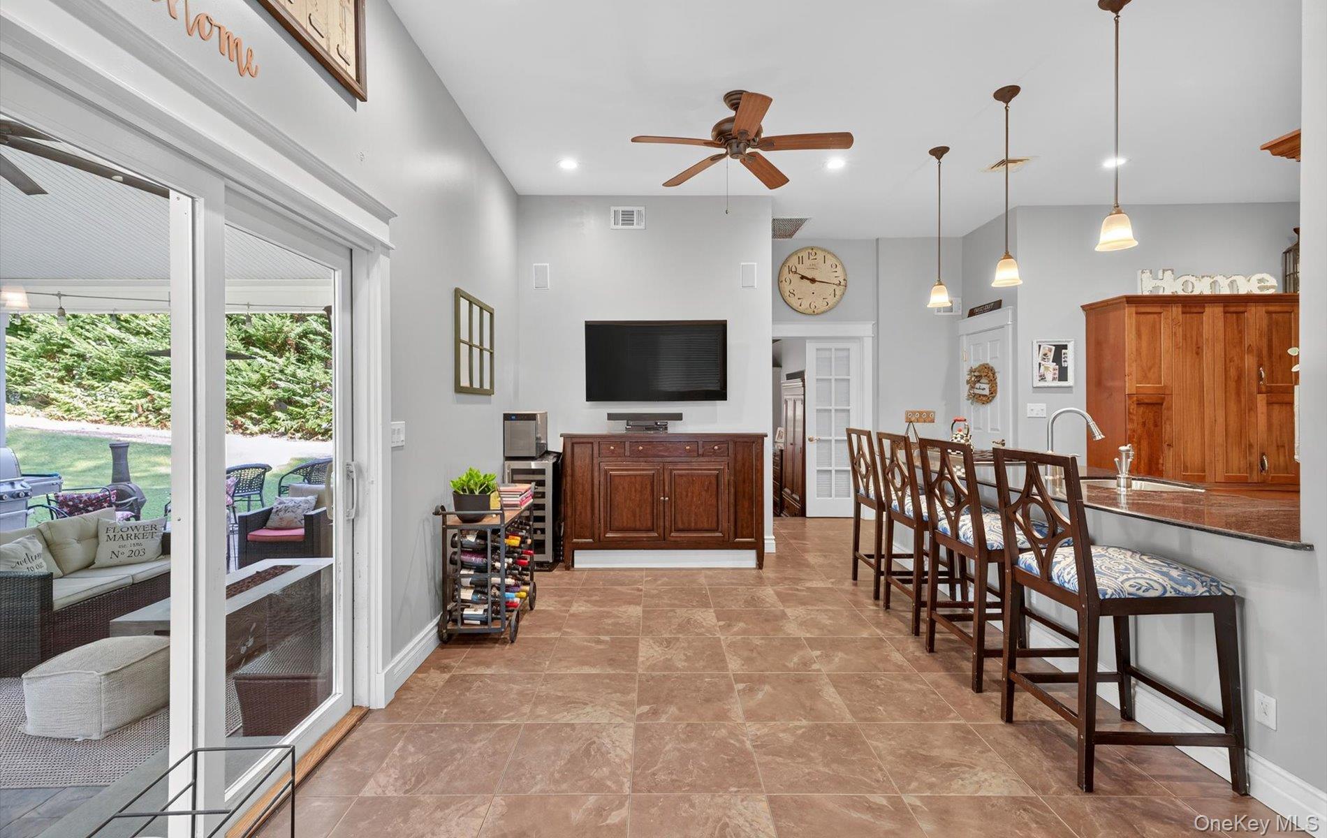 #12 photo, 171 Dix Hills Road, Dix Hills , NY 11746