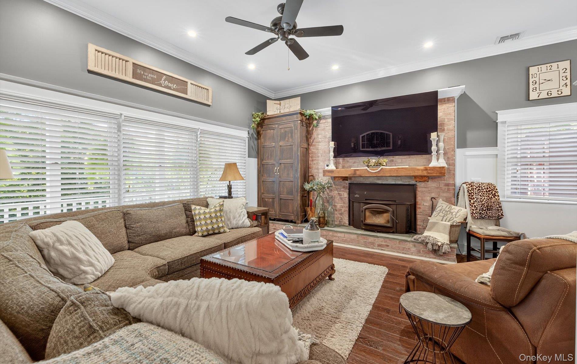 #13 photo, 171 Dix Hills Road, Dix Hills , NY 11746