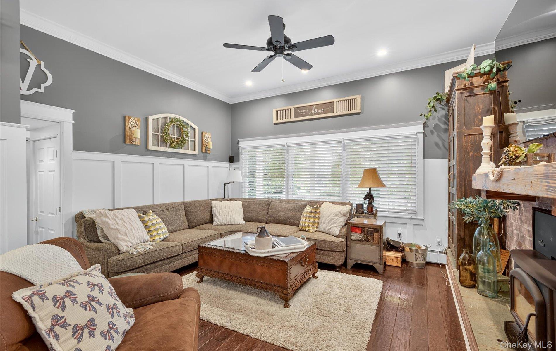 #14 photo, 171 Dix Hills Road, Dix Hills , NY 11746