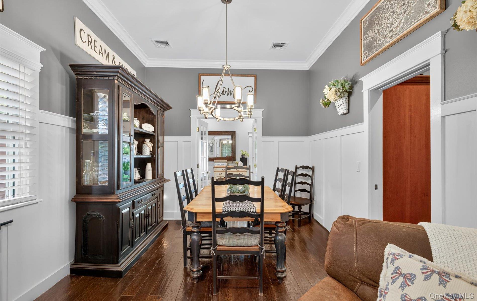 #15 photo, 171 Dix Hills Road, Dix Hills , NY 11746